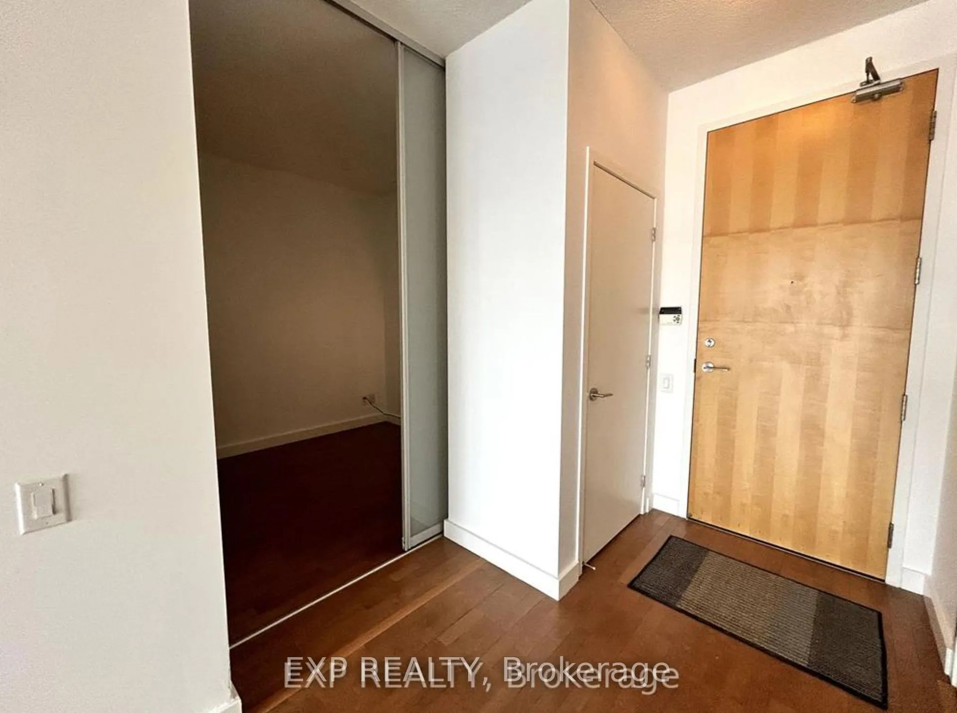 Photo 4 of Unit 2305, 33 Mill Street, Toronto, Waterfront Communities — HOMEH