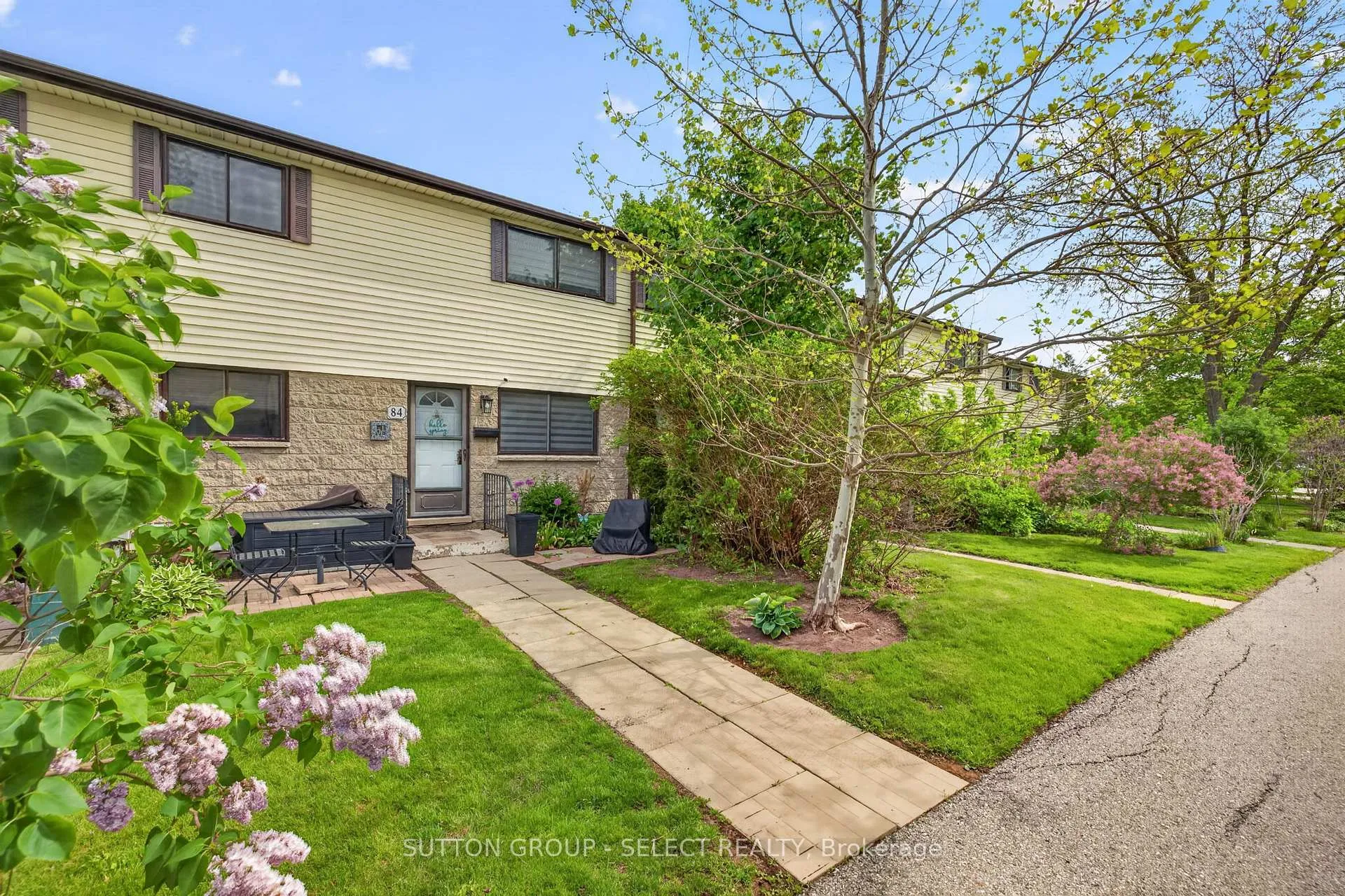 Photo 4 of Unit 84, 825 Dundalk Drive, London, South Q — HOMEH