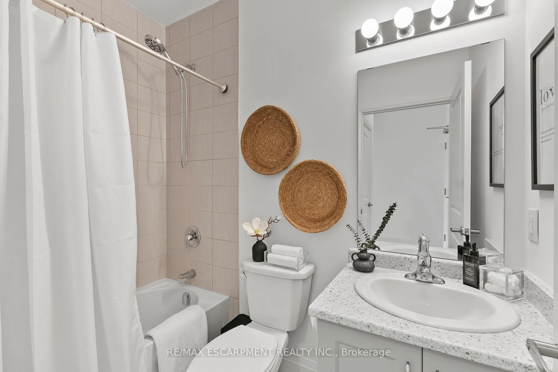 Photo 7 of Unit 417, 450 Dundas Street E, Hamilton, Waterdown — HOMEH