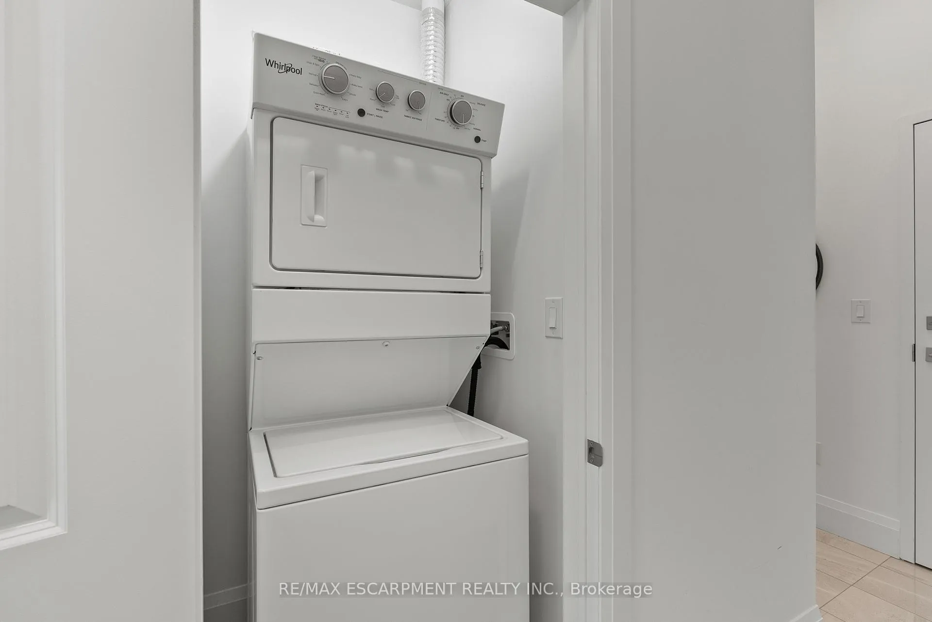 Photo 8 of Unit 417, 450 Dundas Street E, Hamilton, Waterdown — HOMEH