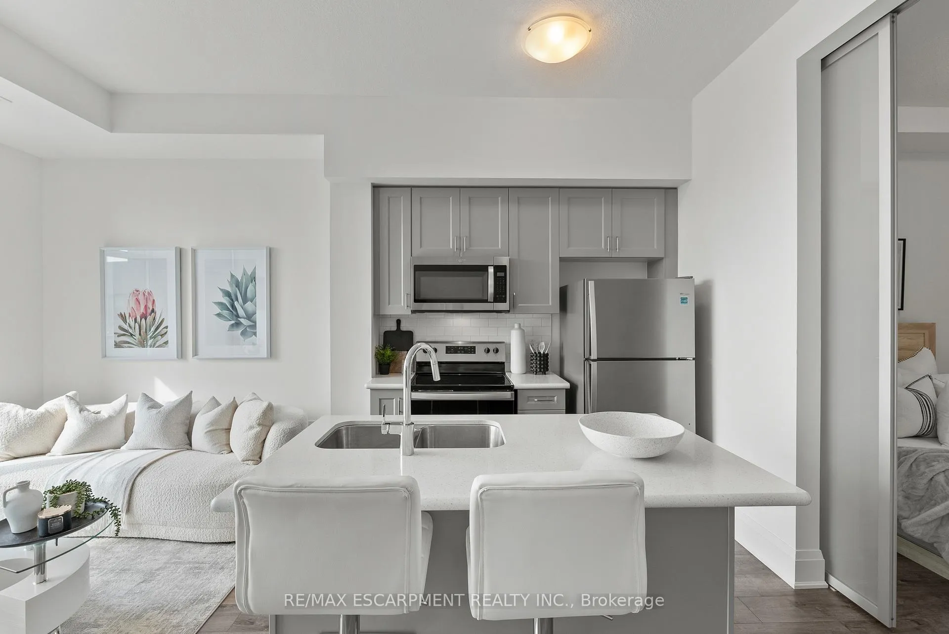 Photo 10 of Unit 417, 450 Dundas Street E, Hamilton, Waterdown — HOMEH