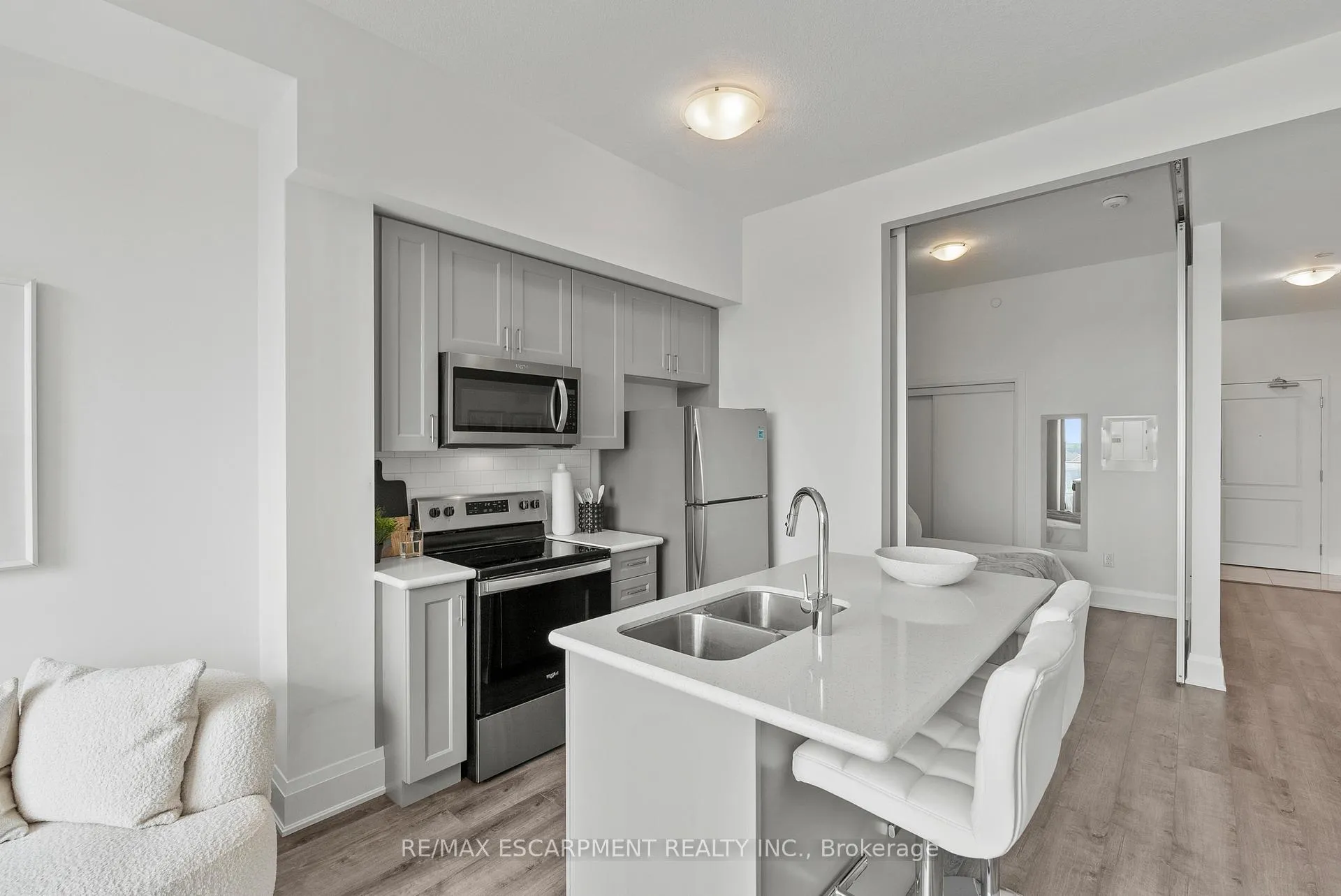 Photo 11 of Unit 417, 450 Dundas Street E, Hamilton, Waterdown — HOMEH
