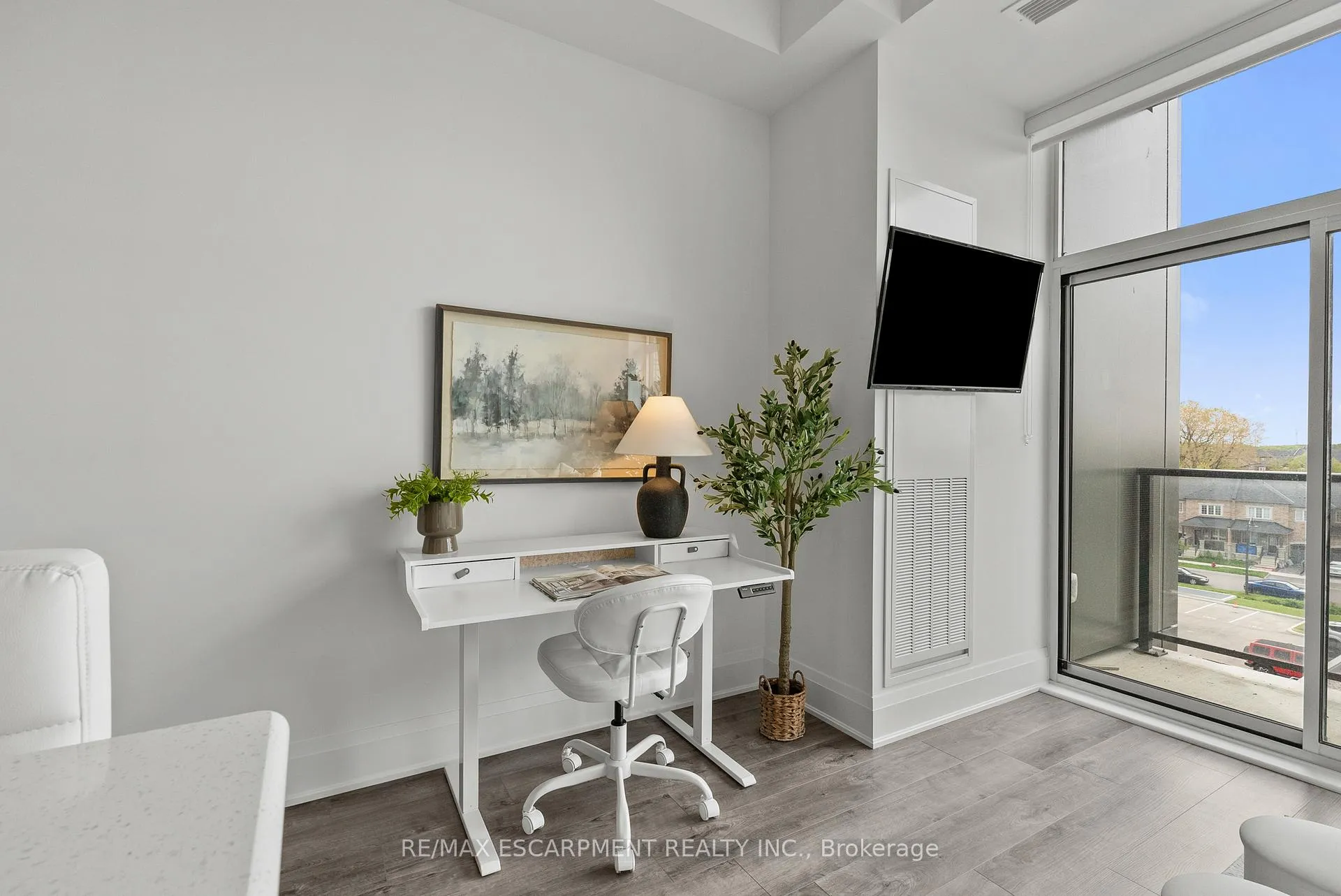 Photo 17 of Unit 417, 450 Dundas Street E, Hamilton, Waterdown — HOMEH