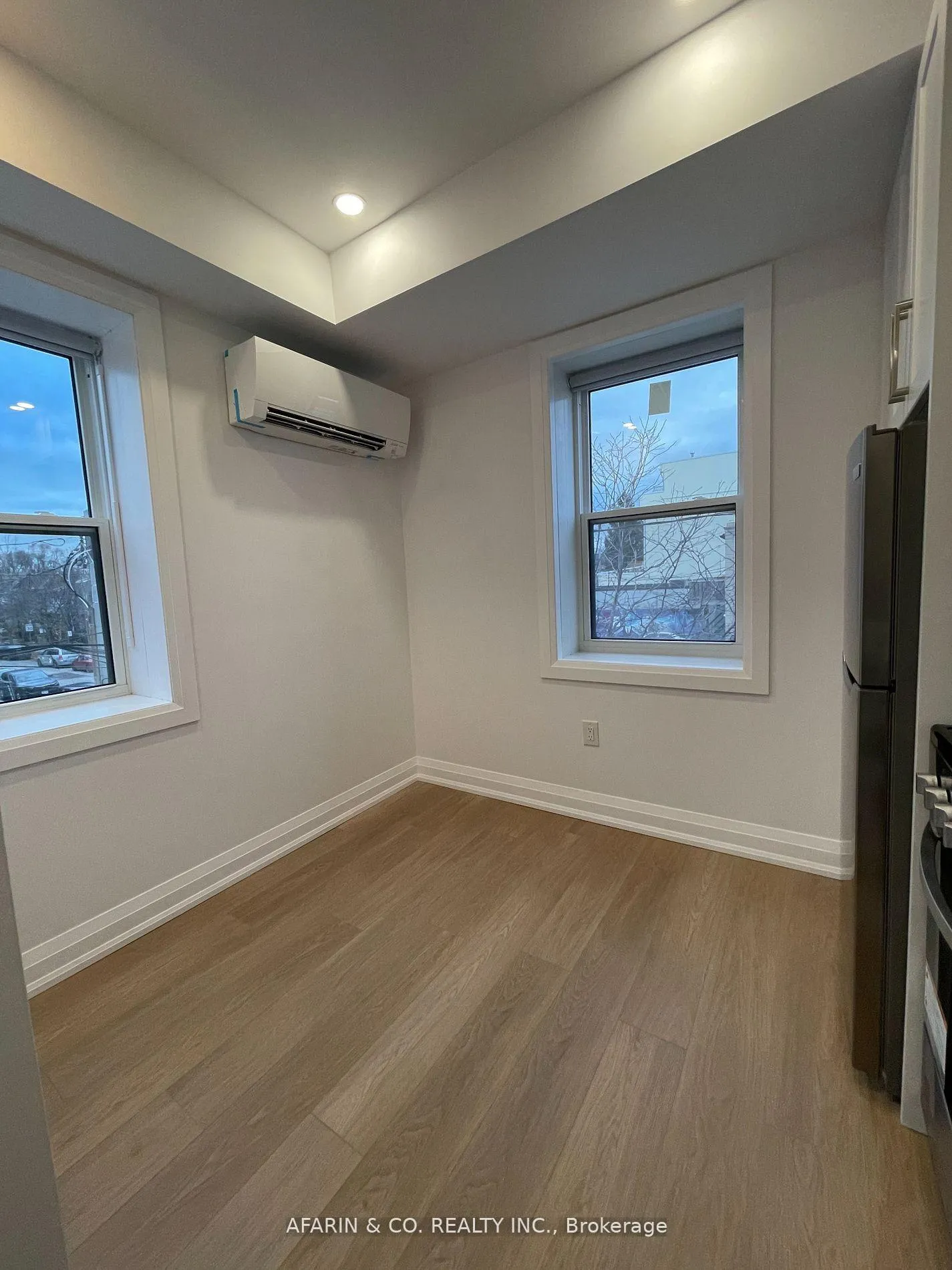 Photo 4 of Unit Unit 3, 79 Cedarvale Avenue, Toronto, East End-Danforth — HOMEH