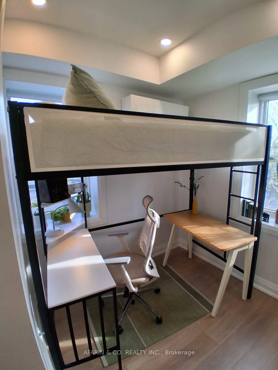 Photo 9 of Unit Unit 3, 79 Cedarvale Avenue, Toronto, East End-Danforth — HOMEH