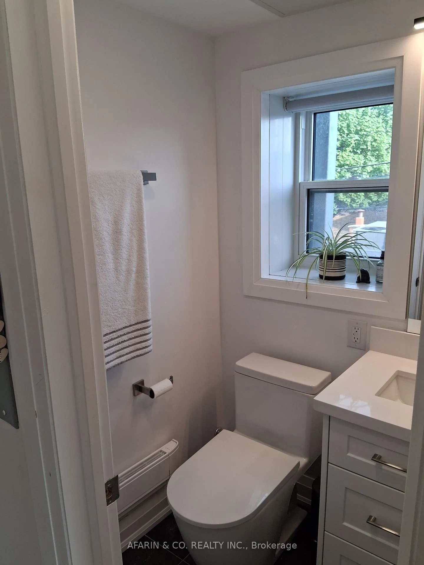 Photo 14 of Unit Unit 3, 79 Cedarvale Avenue, Toronto, East End-Danforth — HOMEH