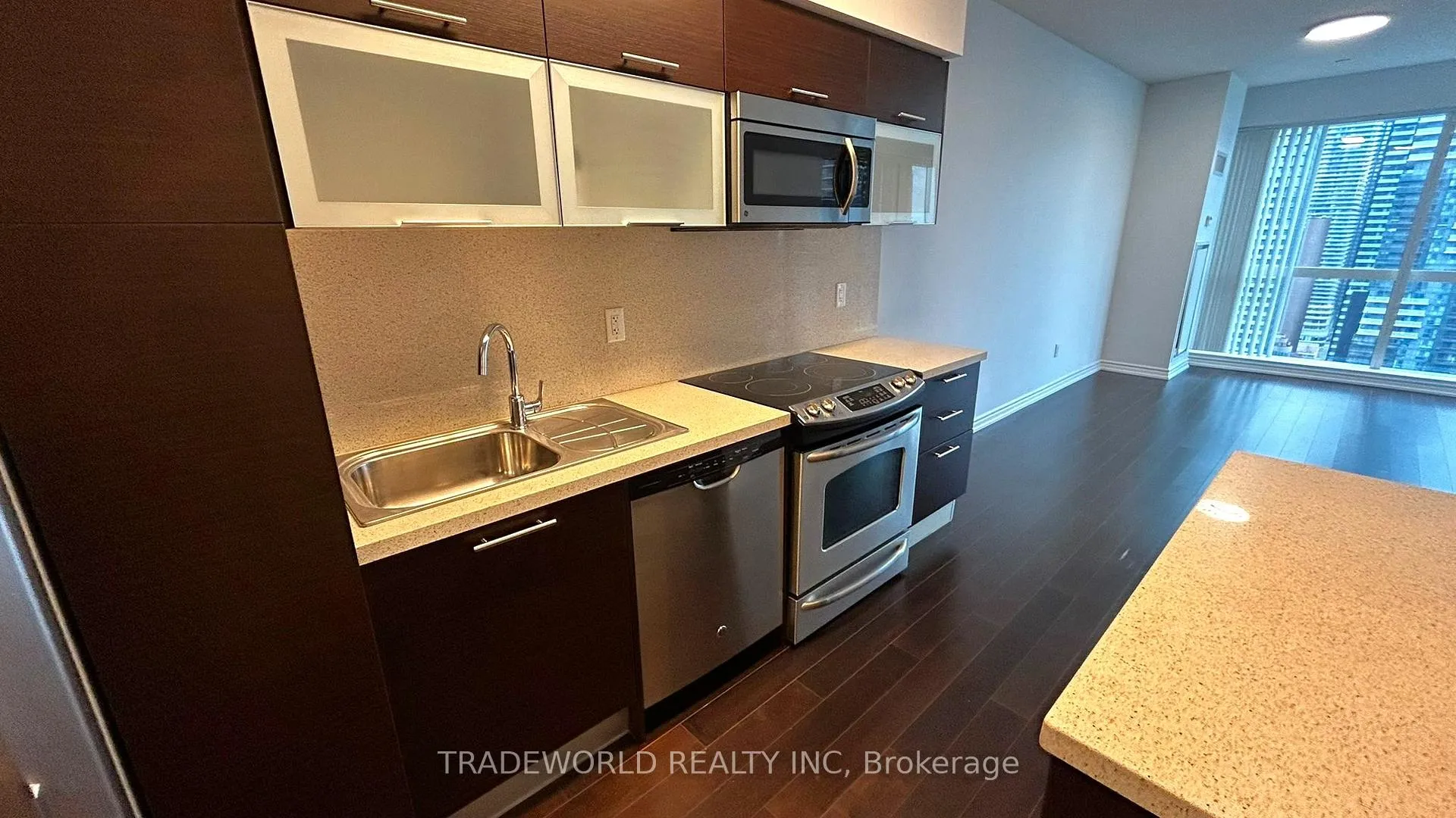 Photo 7 of Unit 3101, 386 Yonge Street, Toronto, Bay Street Corridor — HOMEH