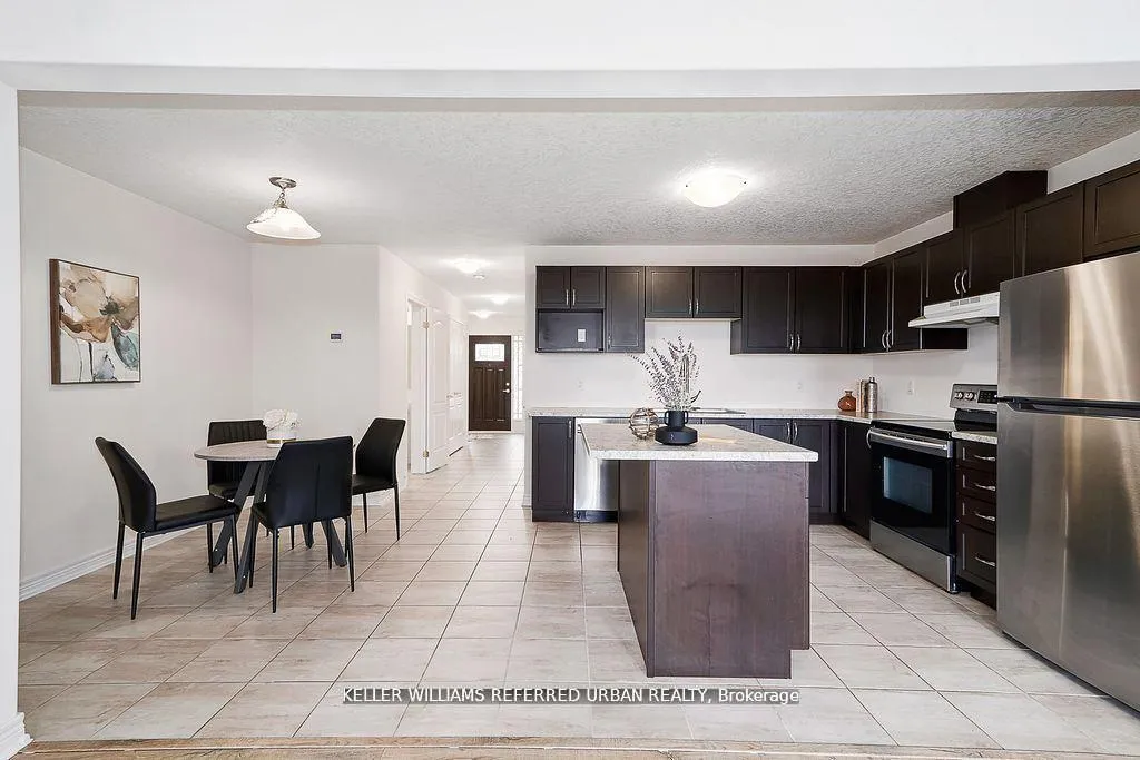 Photo 4 of 14 Foley Crescent, Collingwood — HOMEH