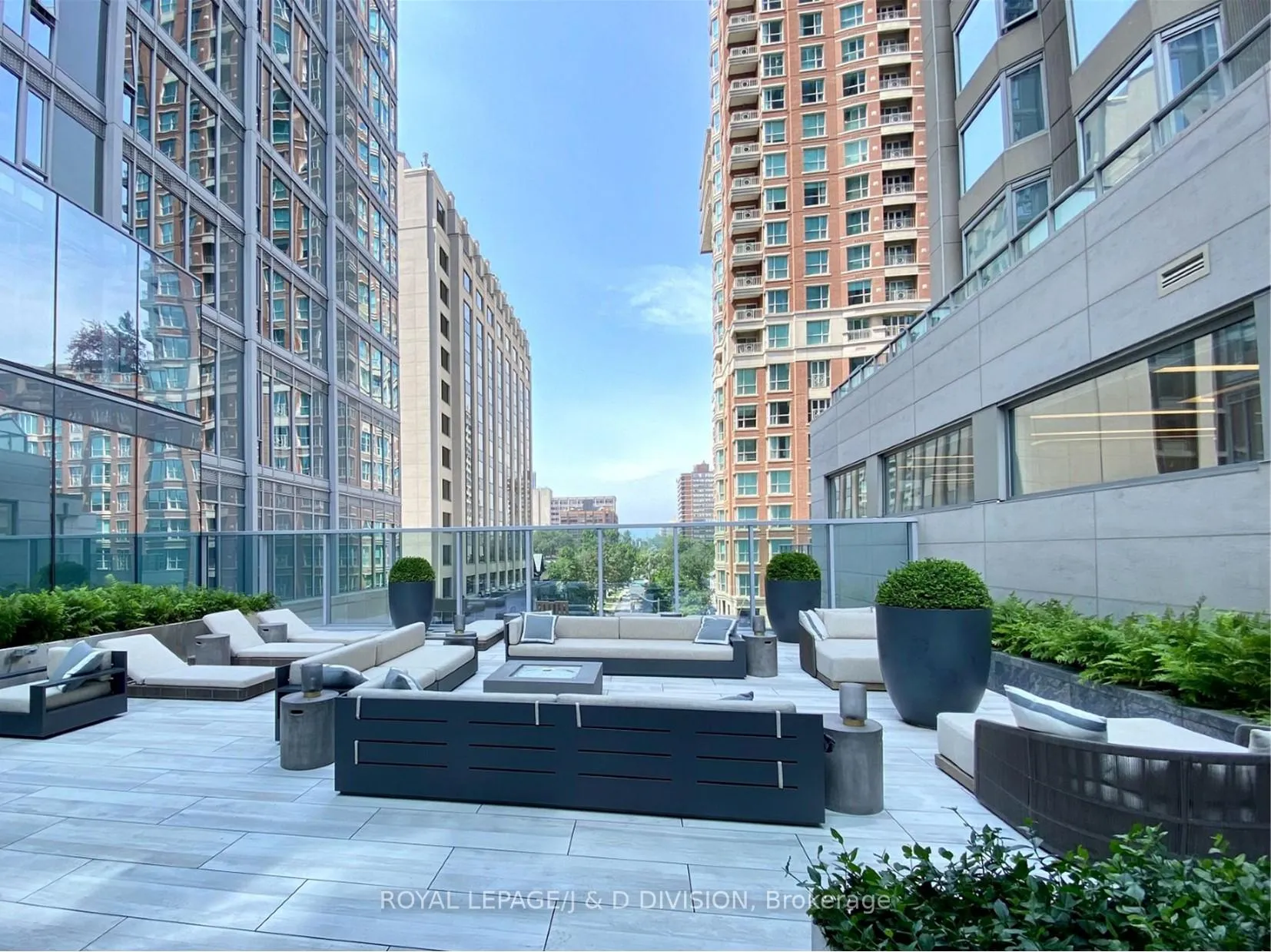 Photo 35 of Unit 607, 188 Cumberland Street, Toronto, The Annex — HOMEH