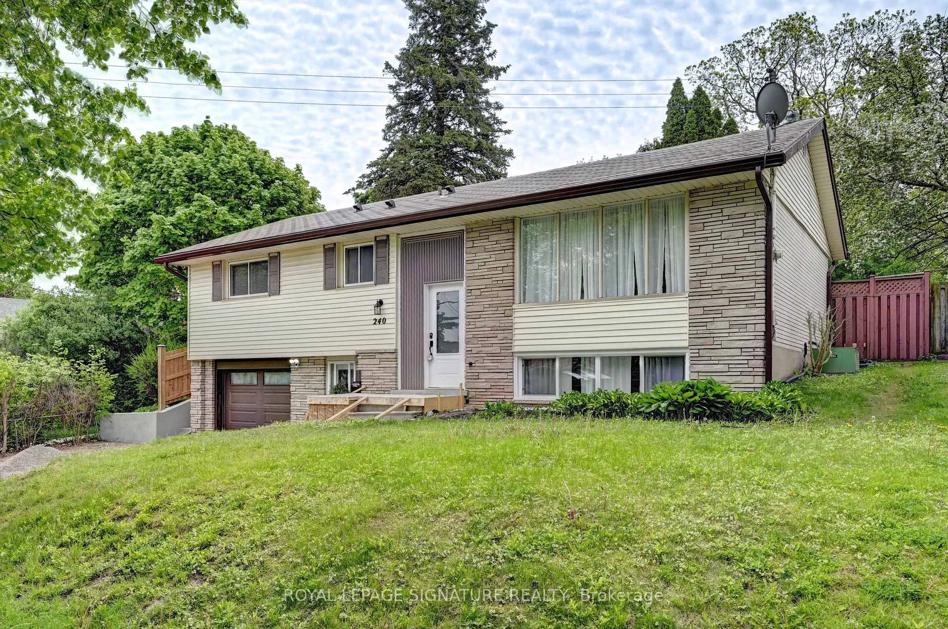 Photo 1 of 240 Stonybrook Drive, Kitchener — HOMEH