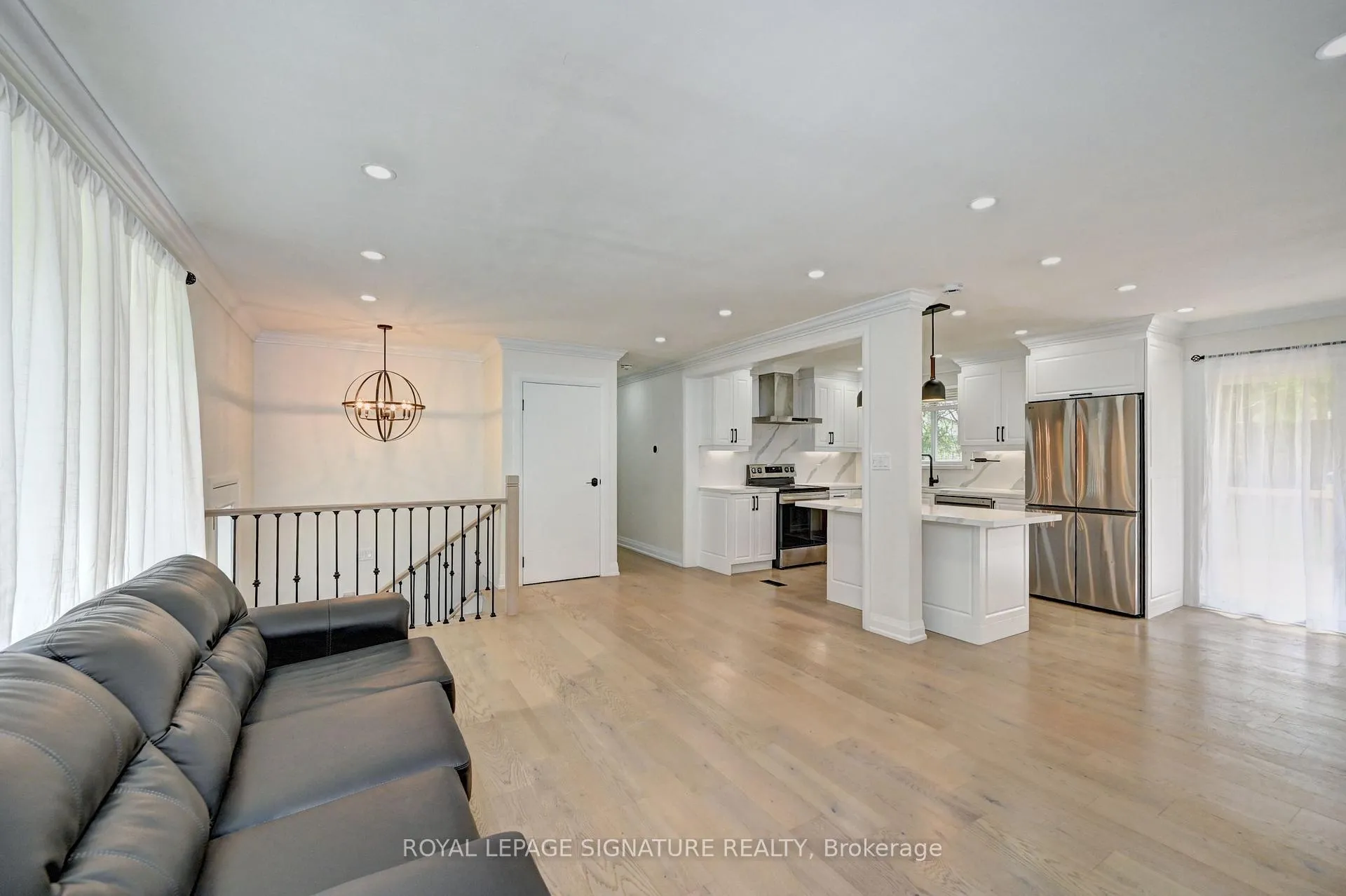 Photo 16 of 240 Stonybrook Drive, Kitchener — HOMEH