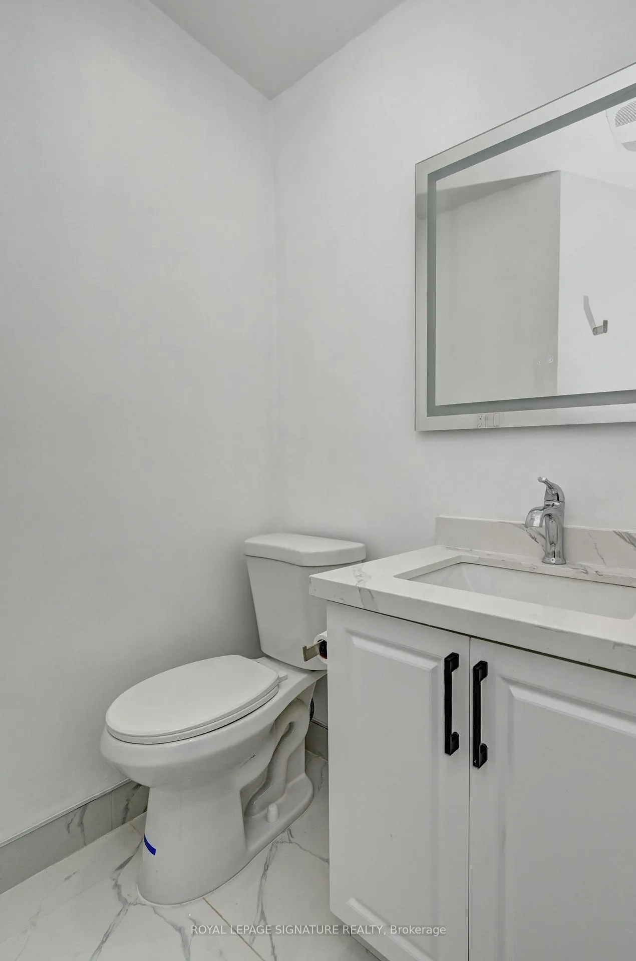 Photo 31 of 240 Stonybrook Drive, Kitchener — HOMEH
