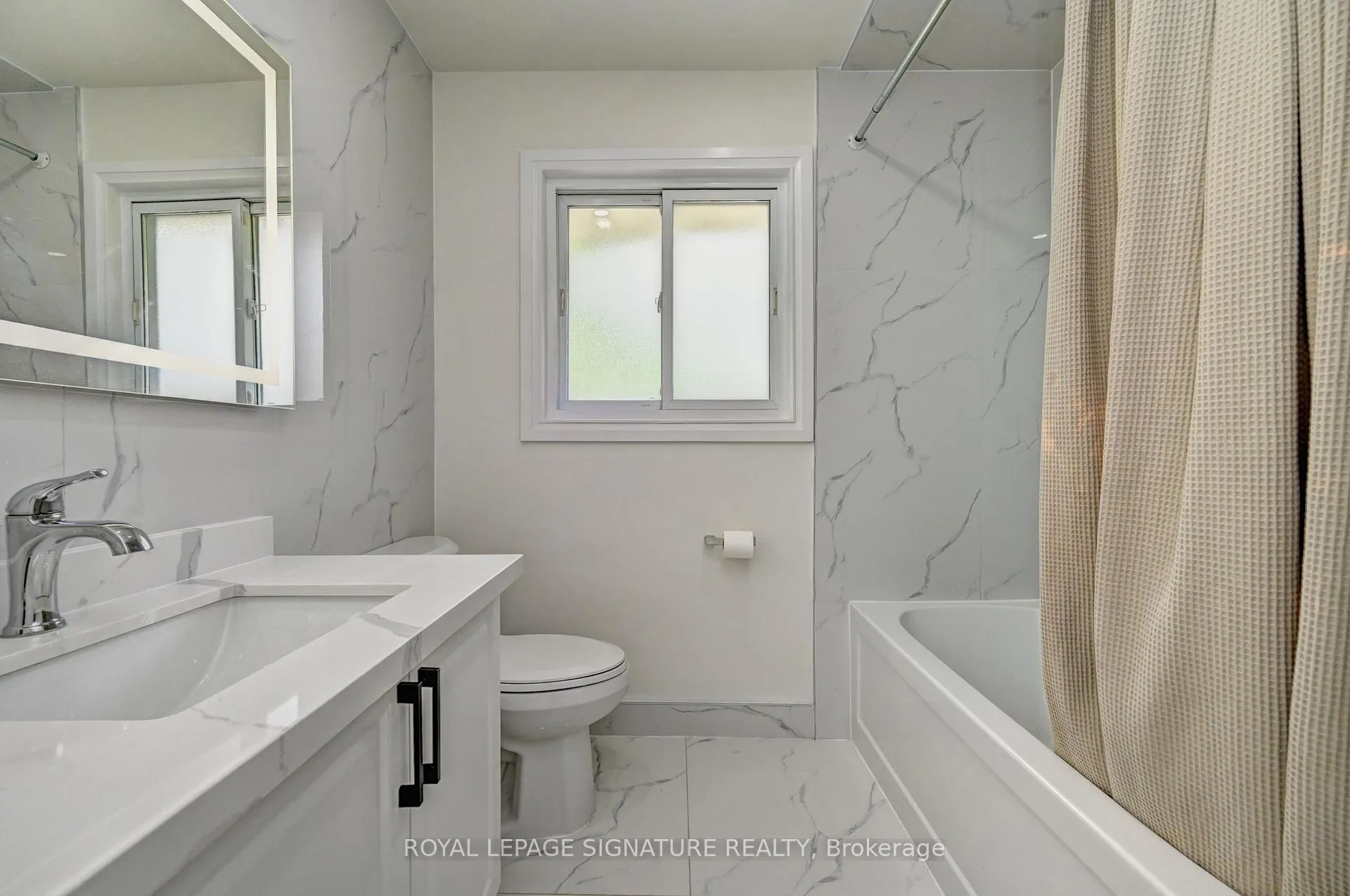 Photo 36 of 240 Stonybrook Drive, Kitchener — HOMEH