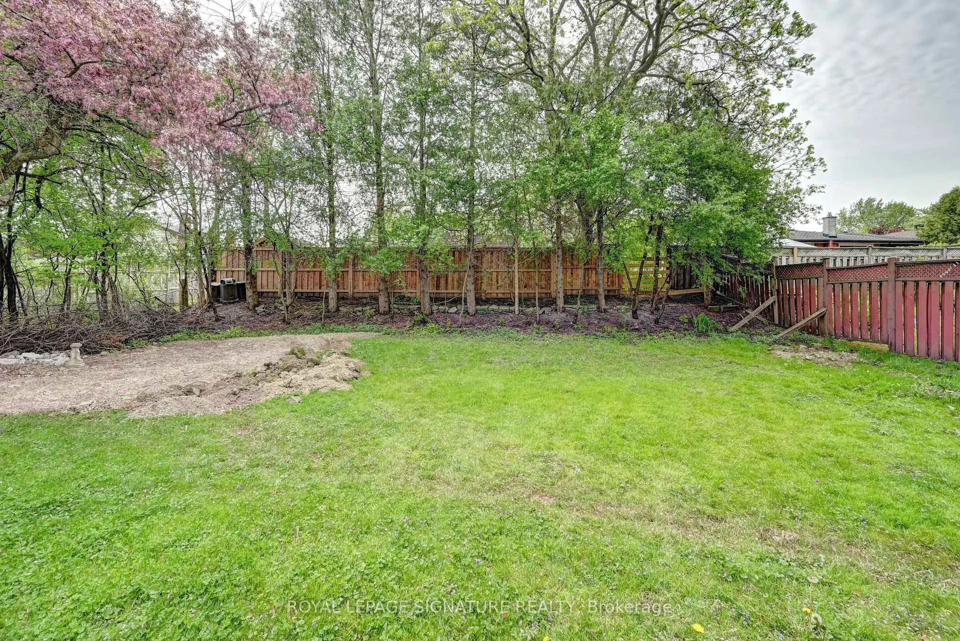 Photo 46 of 240 Stonybrook Drive, Kitchener — HOMEH