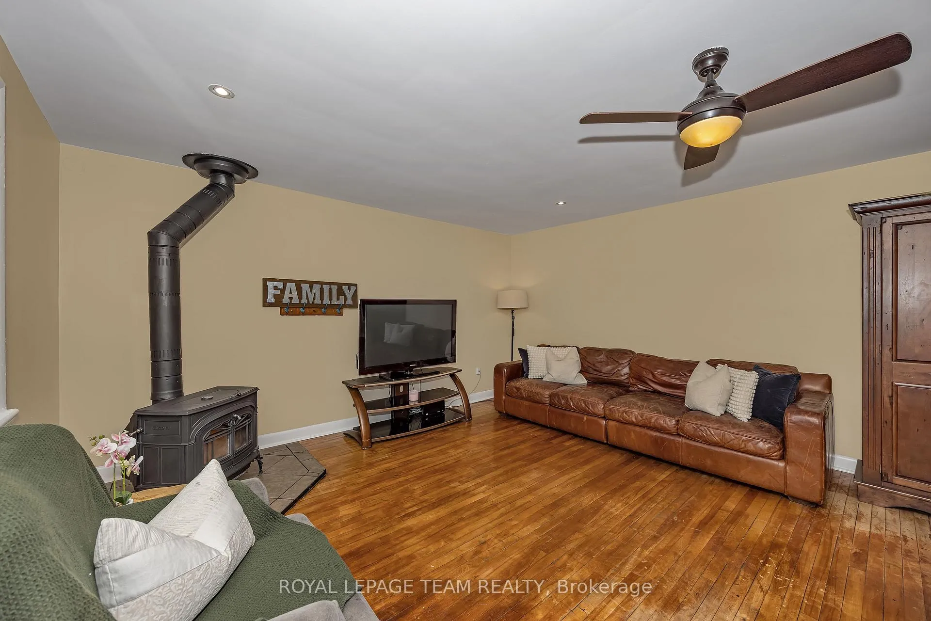 Photo 10 of 544 Old Coach Road, Ottawa, Huntley Ward (North East) — HOMEH
