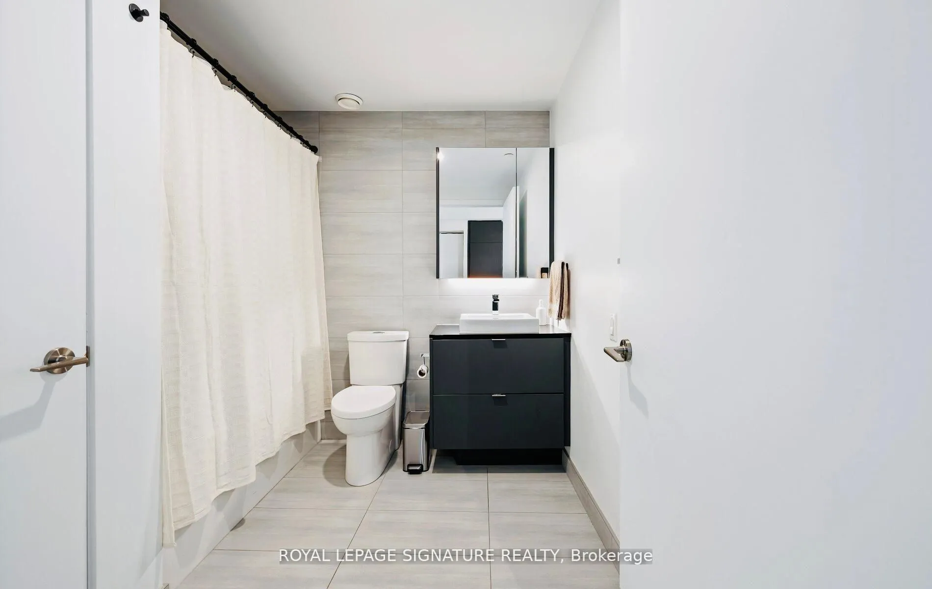 Photo 10 of Unit 411, 7 Smith Crescent, Etobicoke, Stonegate-Queensway — HOMEH
