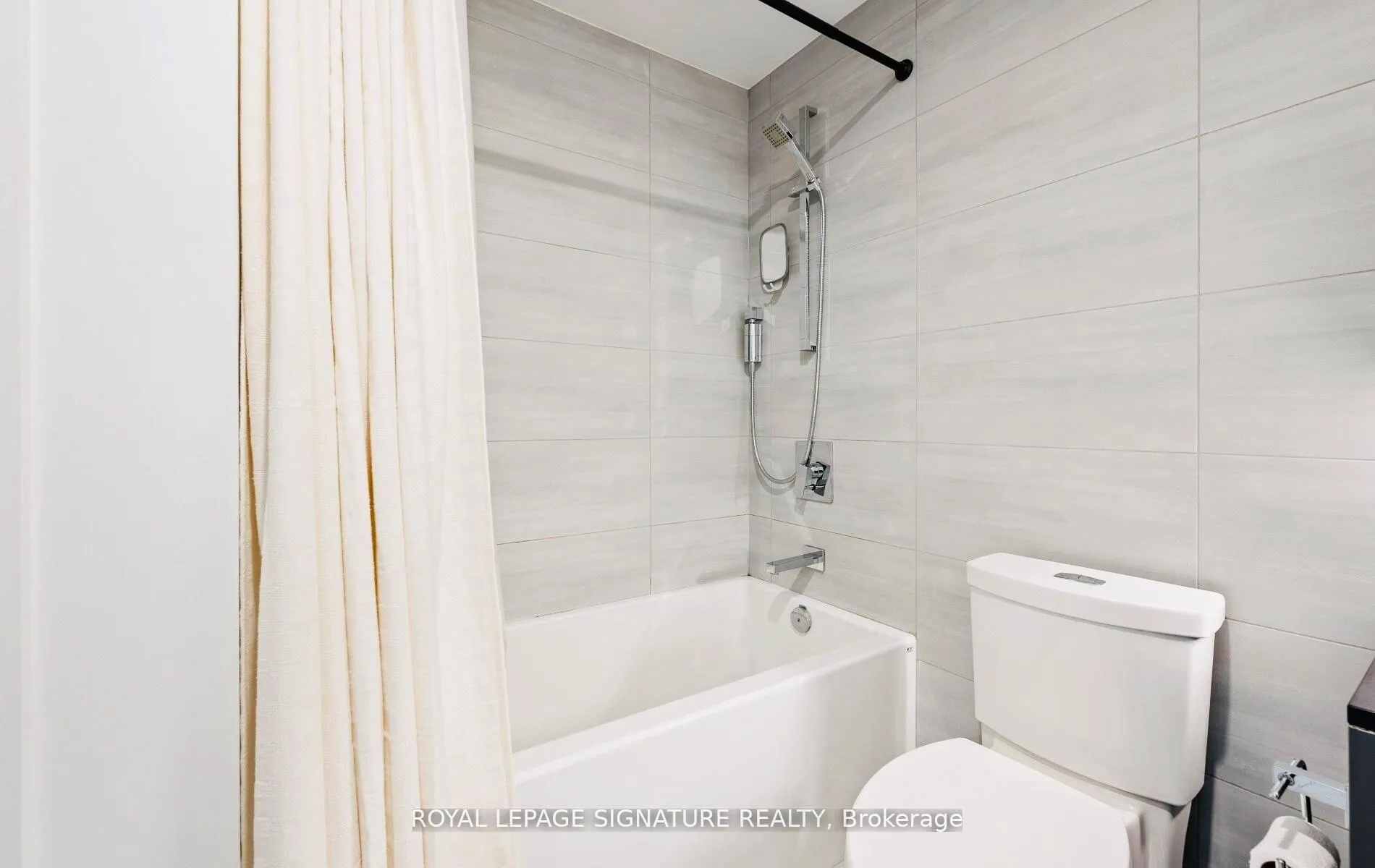 Photo 11 of Unit 411, 7 Smith Crescent, Etobicoke, Stonegate-Queensway — HOMEH