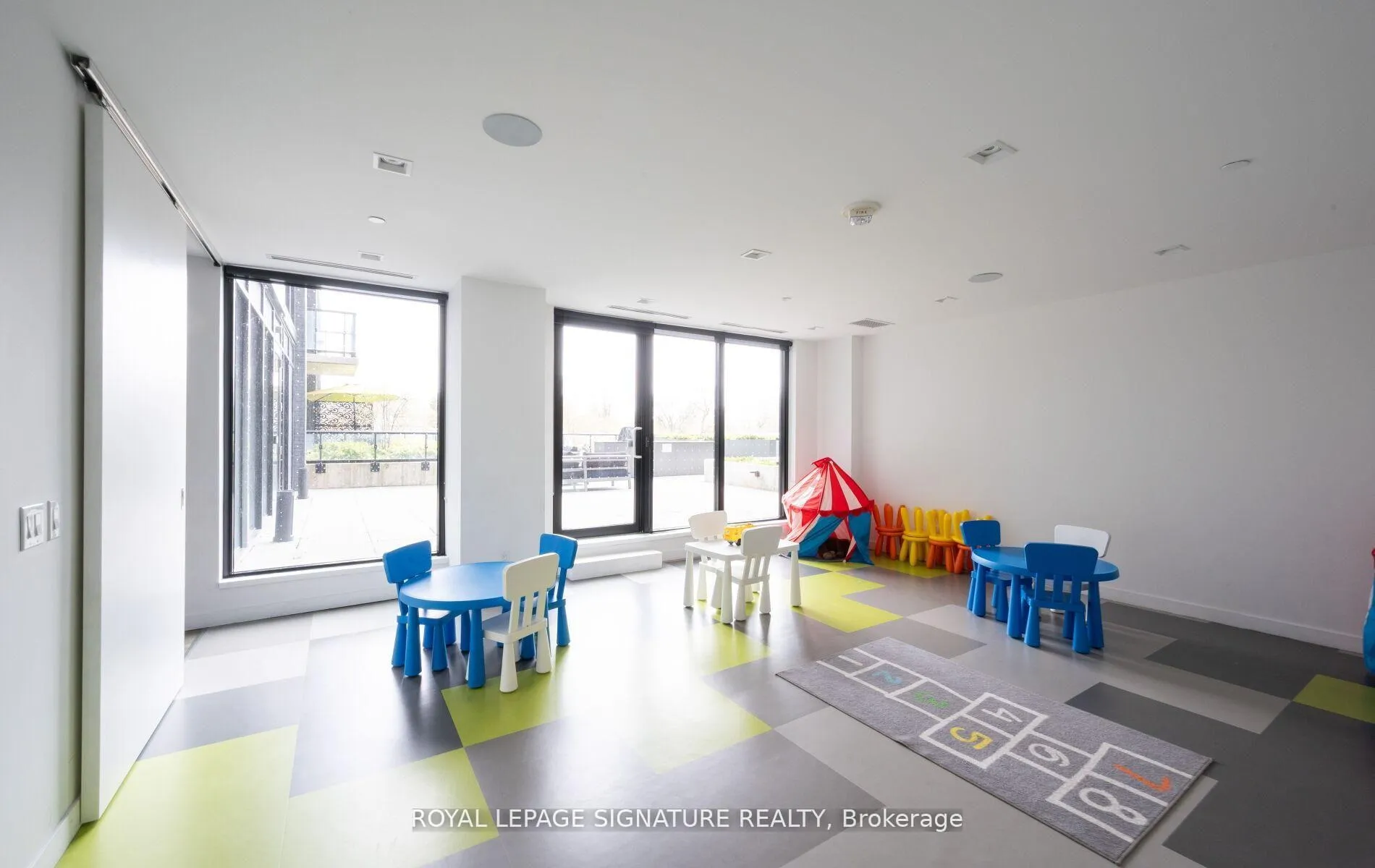 Photo 13 of Unit 411, 7 Smith Crescent, Etobicoke, Stonegate-Queensway — HOMEH