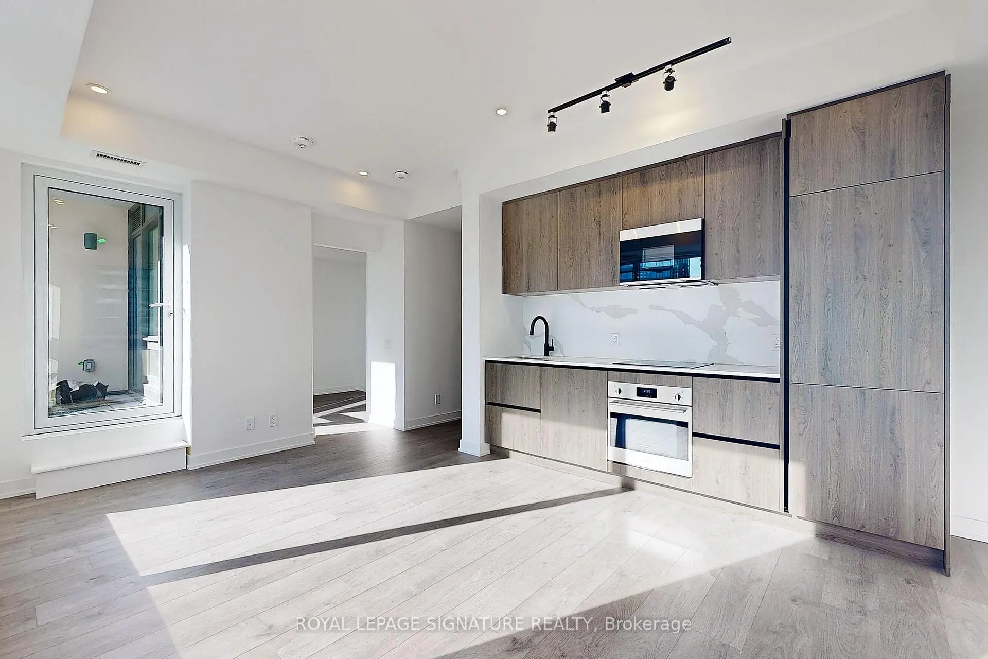 Photo 4 of Unit 1506, 108 Peter Street, Toronto, Waterfront Communities — HOMEH