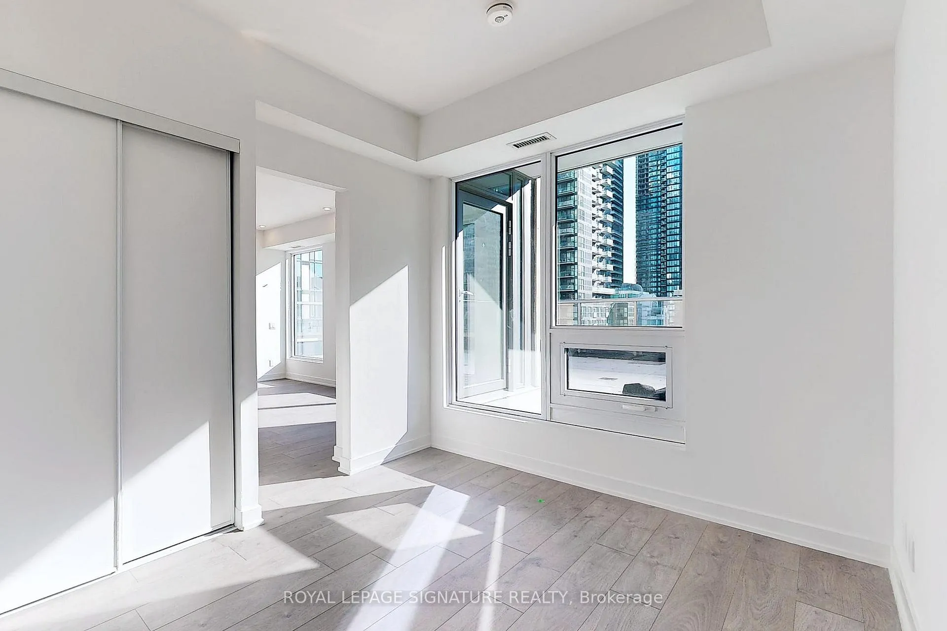 Photo 7 of Unit 1506, 108 Peter Street, Toronto, Waterfront Communities — HOMEH