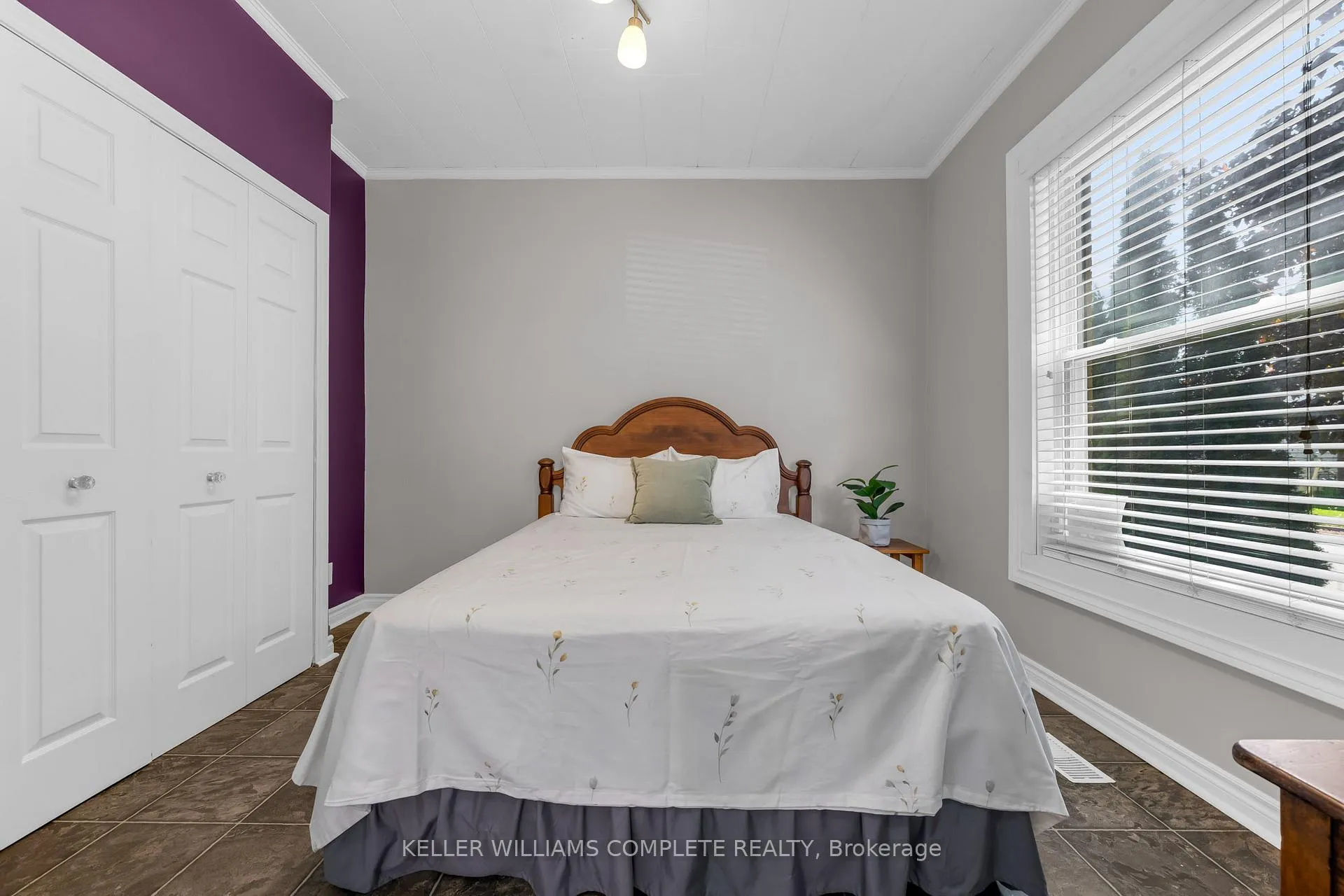Photo 6 of 110 Oak Street, Brantford, Old West Brant — HOMEH