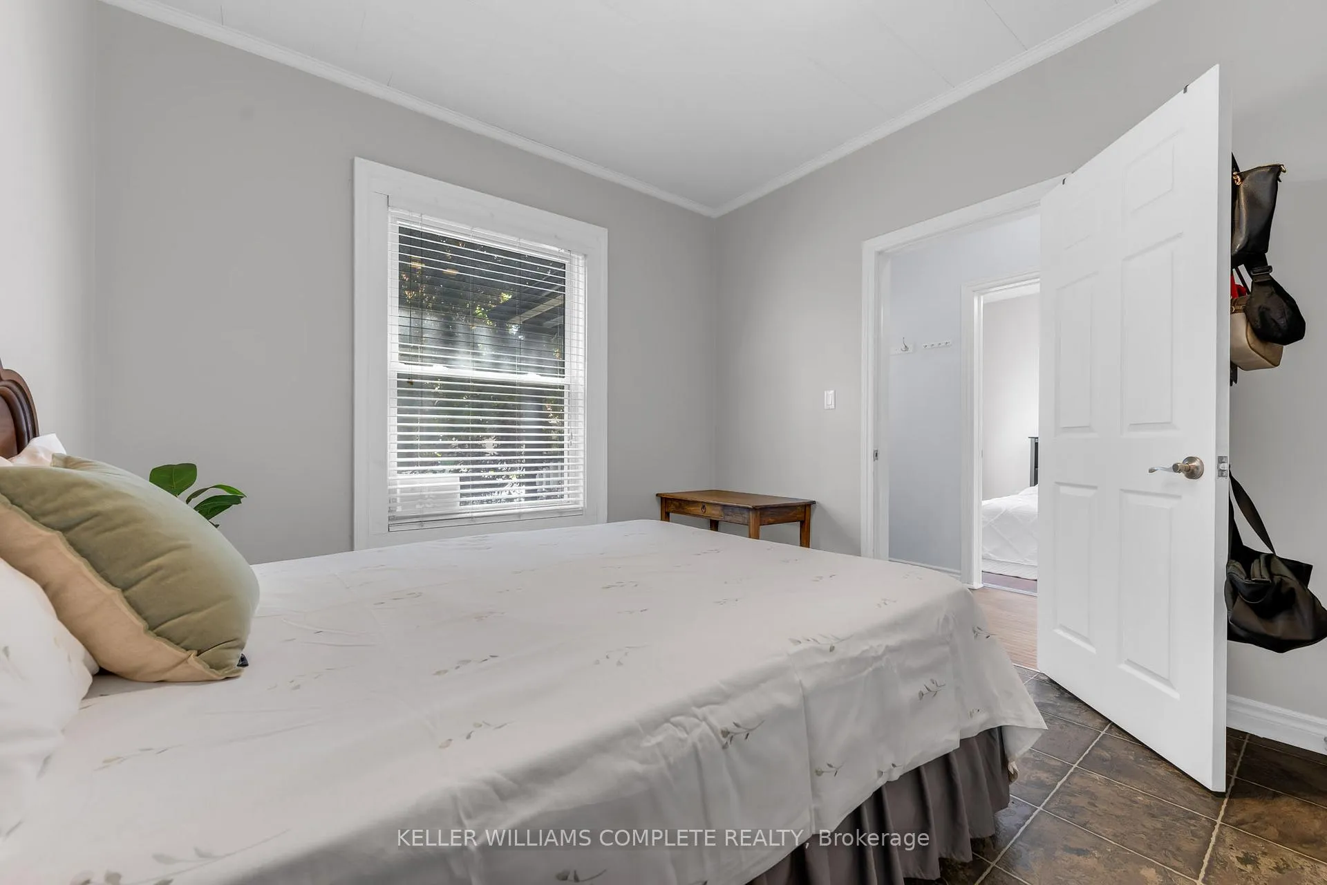 Photo 7 of 110 Oak Street, Brantford, Old West Brant — HOMEH