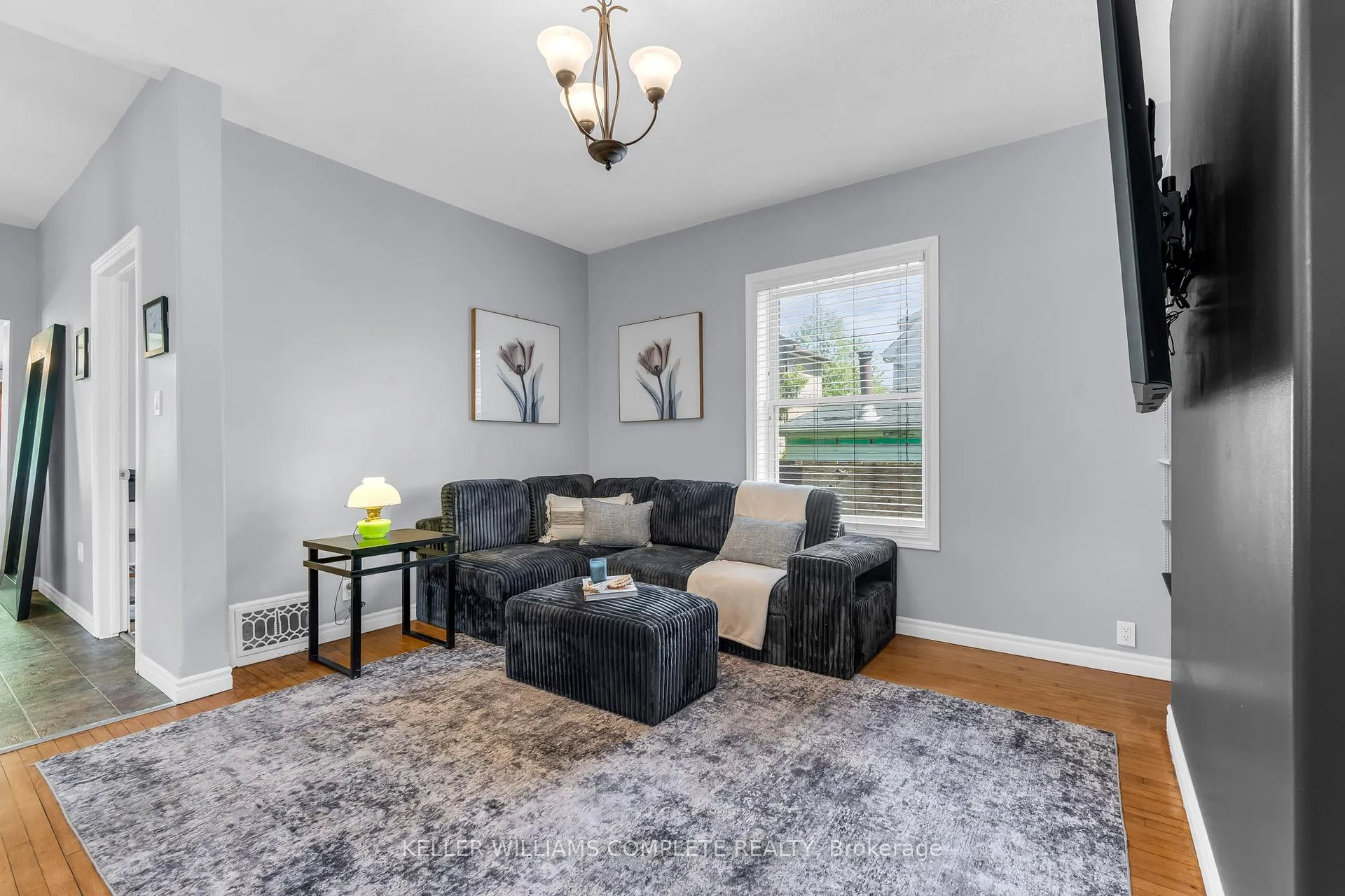 Photo 9 of 110 Oak Street, Brantford, Old West Brant — HOMEH