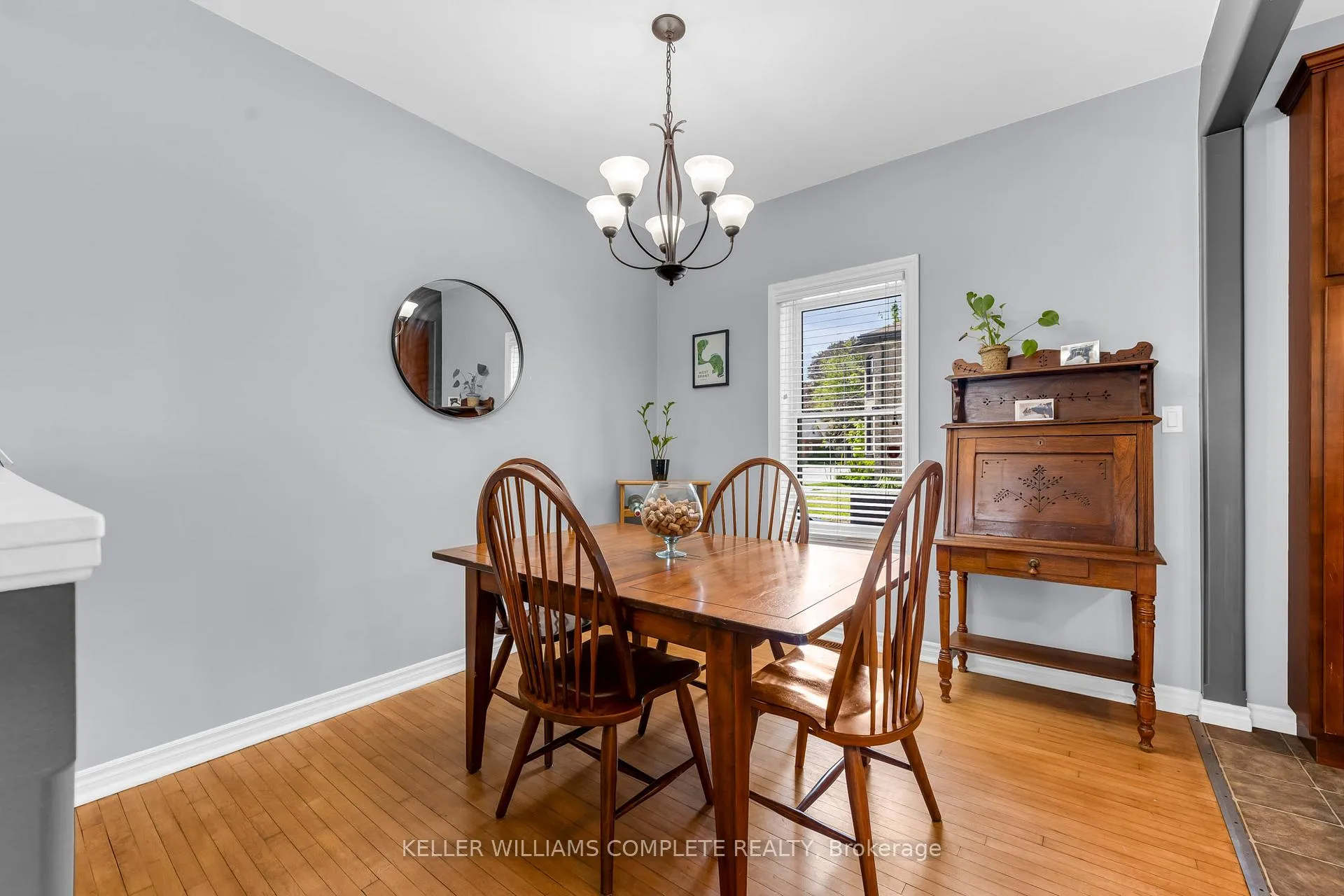 Photo 16 of 110 Oak Street, Brantford, Old West Brant — HOMEH