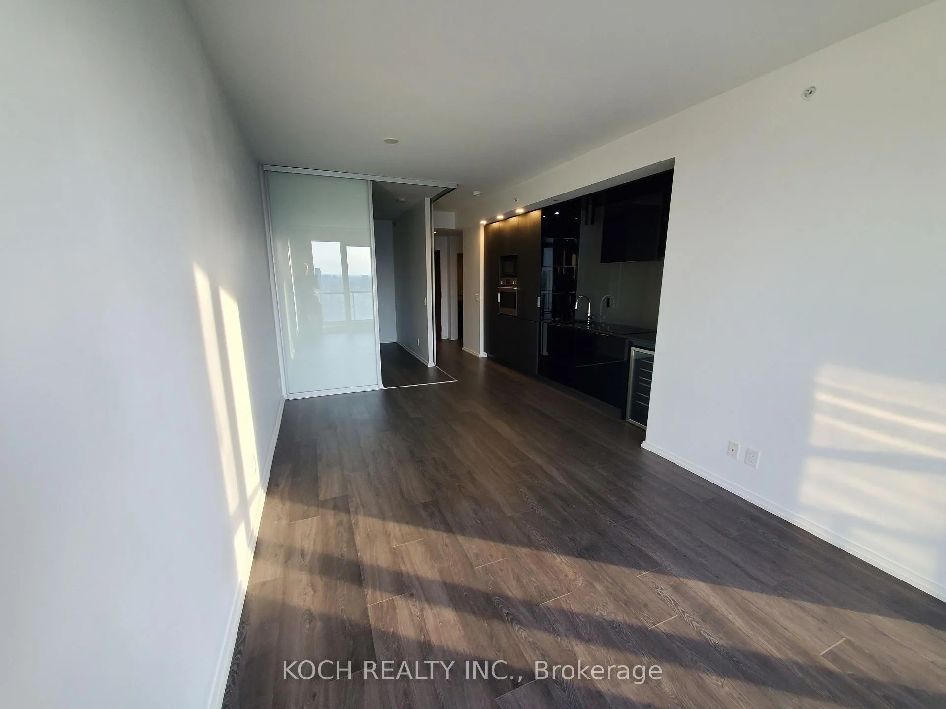 Photo 8 of Unit 5001, 70 Temperance Street, Toronto, Bay Street Corridor — HOMEH