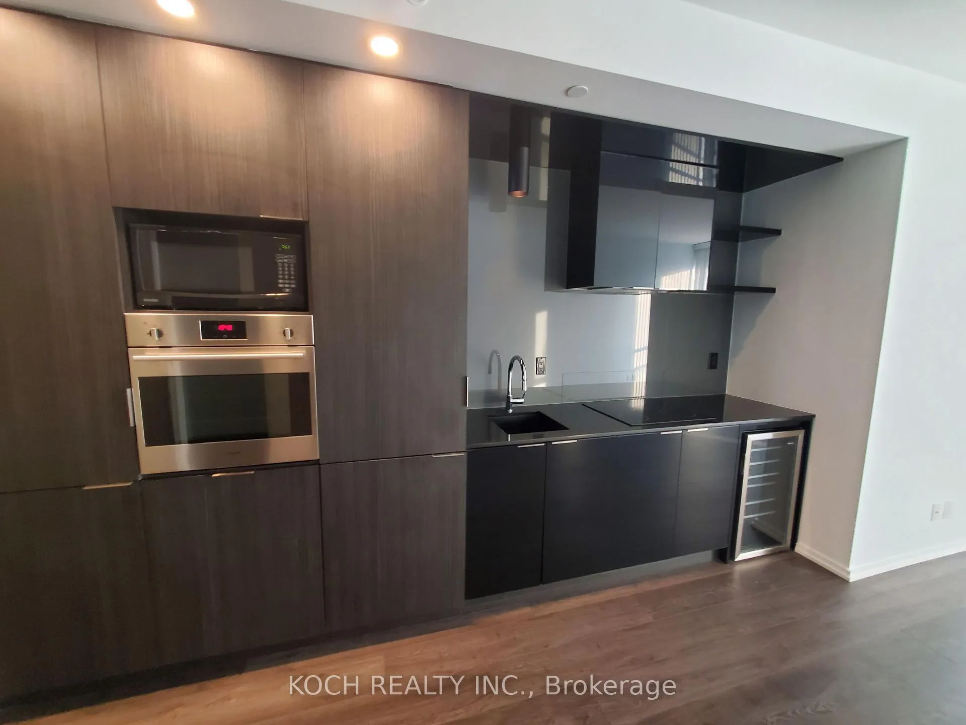 Photo 9 of Unit 5001, 70 Temperance Street, Toronto, Bay Street Corridor — HOMEH