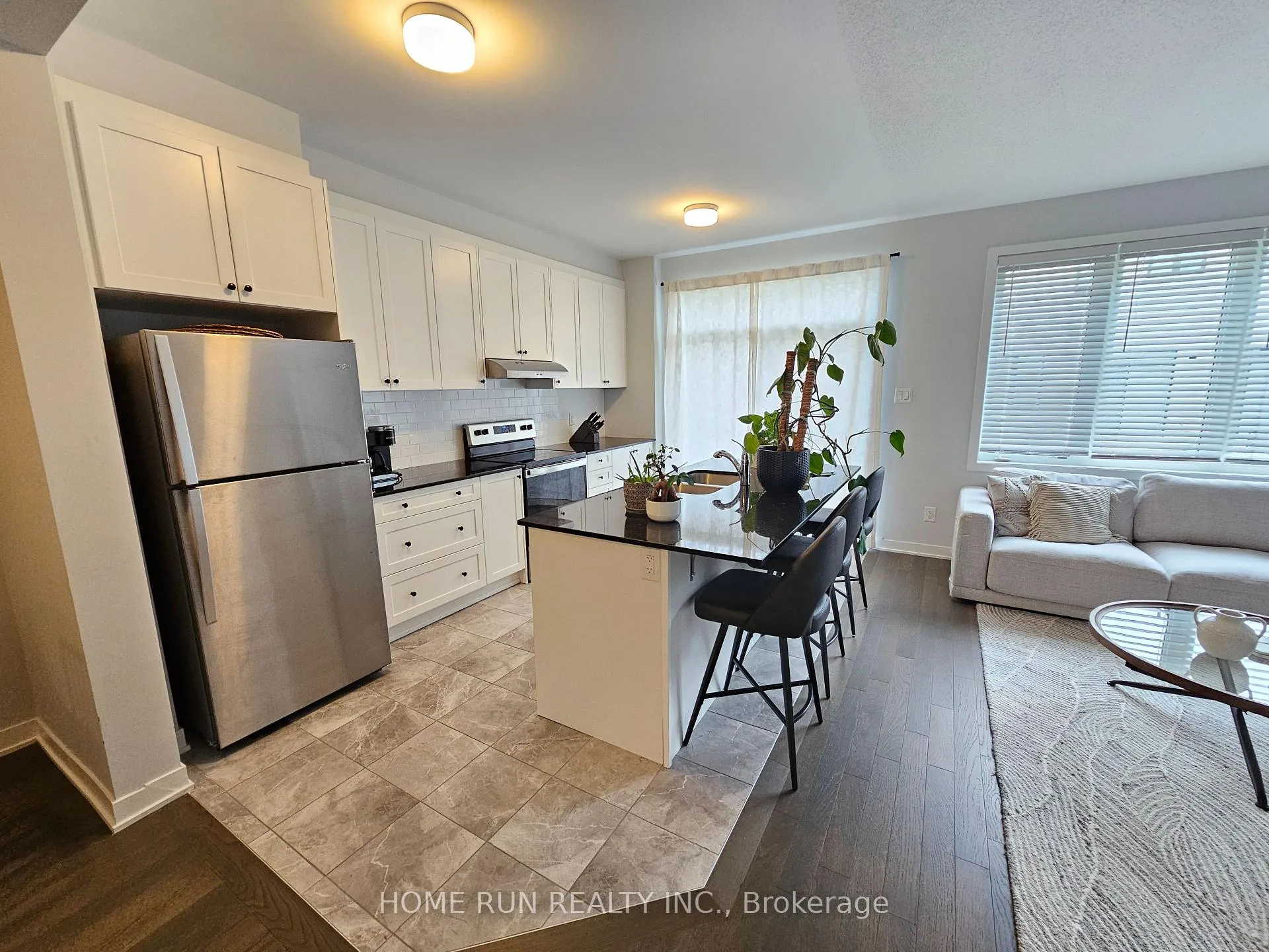 Photo 3 of 2507 Watercolours Way, Ottawa, Barrhaven - Half Moon Bay — HOMEH