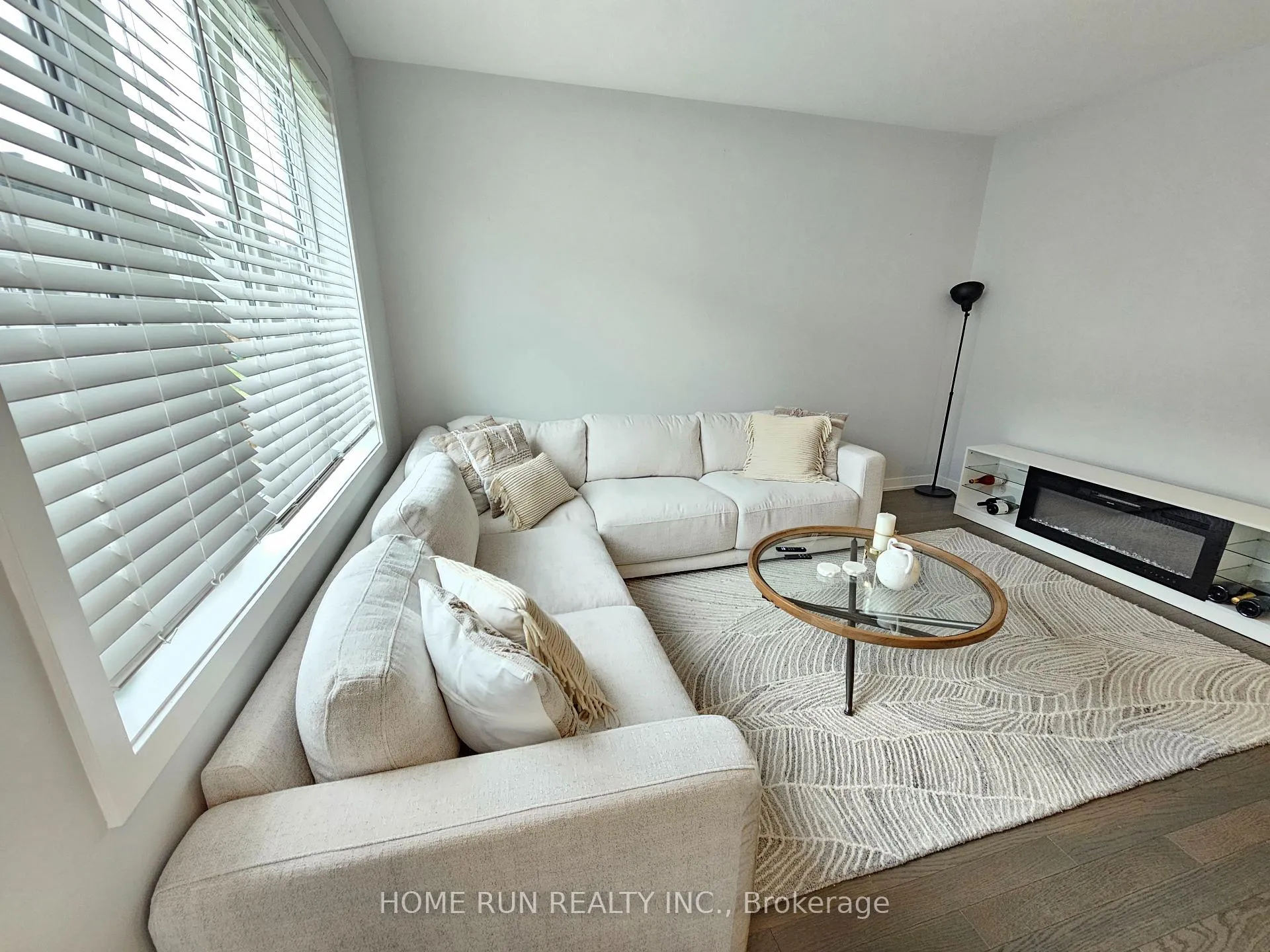 Photo 4 of 2507 Watercolours Way, Ottawa, Barrhaven - Half Moon Bay — HOMEH