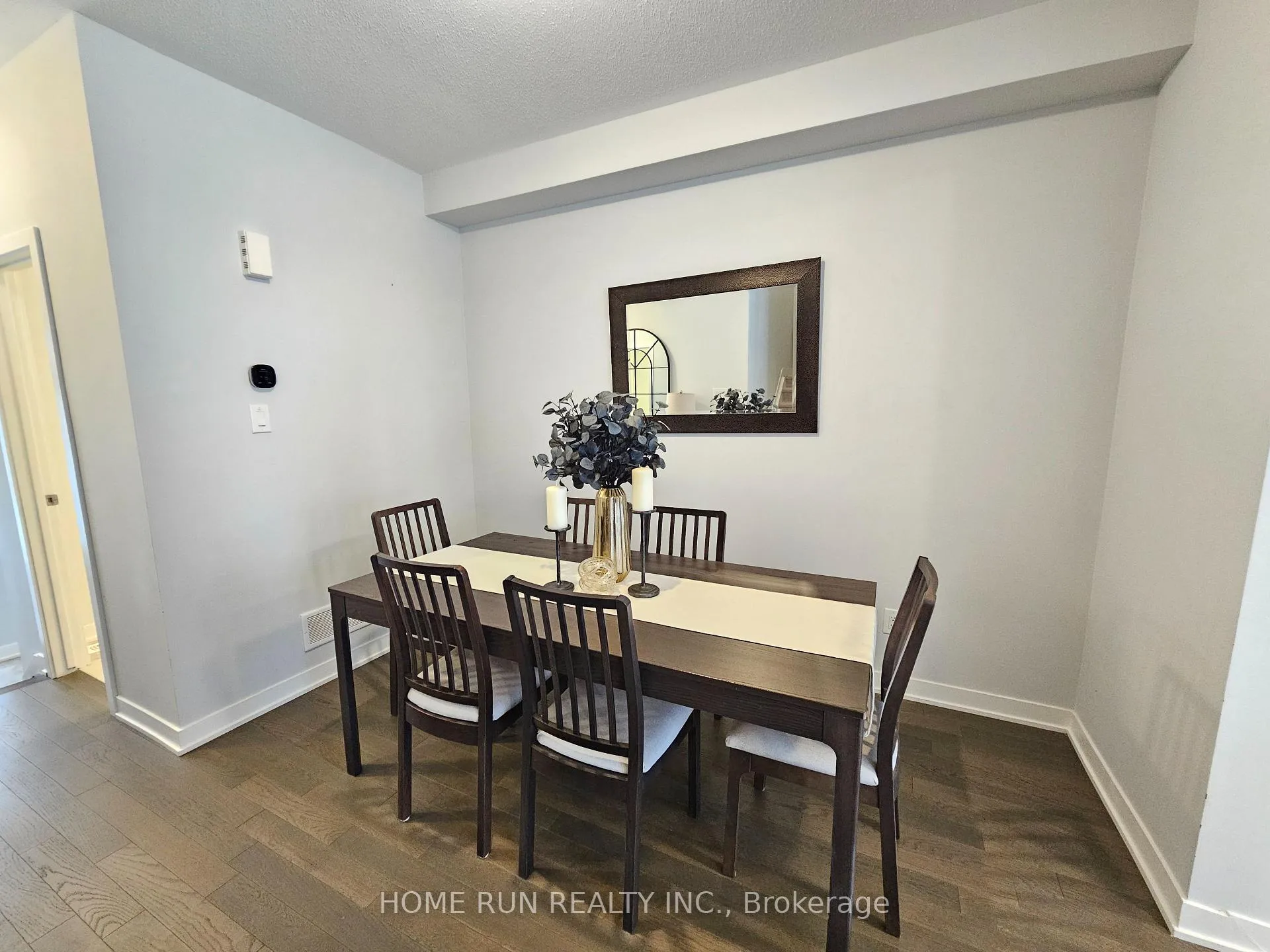 Photo 5 of 2507 Watercolours Way, Ottawa, Barrhaven - Half Moon Bay — HOMEH