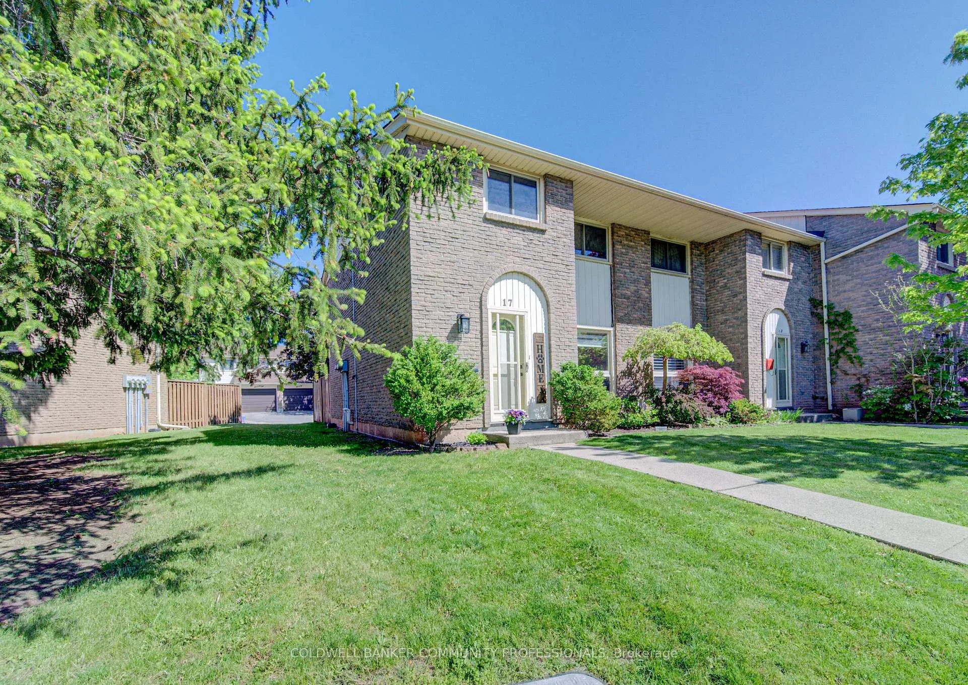 Photo 3 of Unit 17, 150 Gateshead Crescent, Hamilton, Stoney Creek — HOMEH