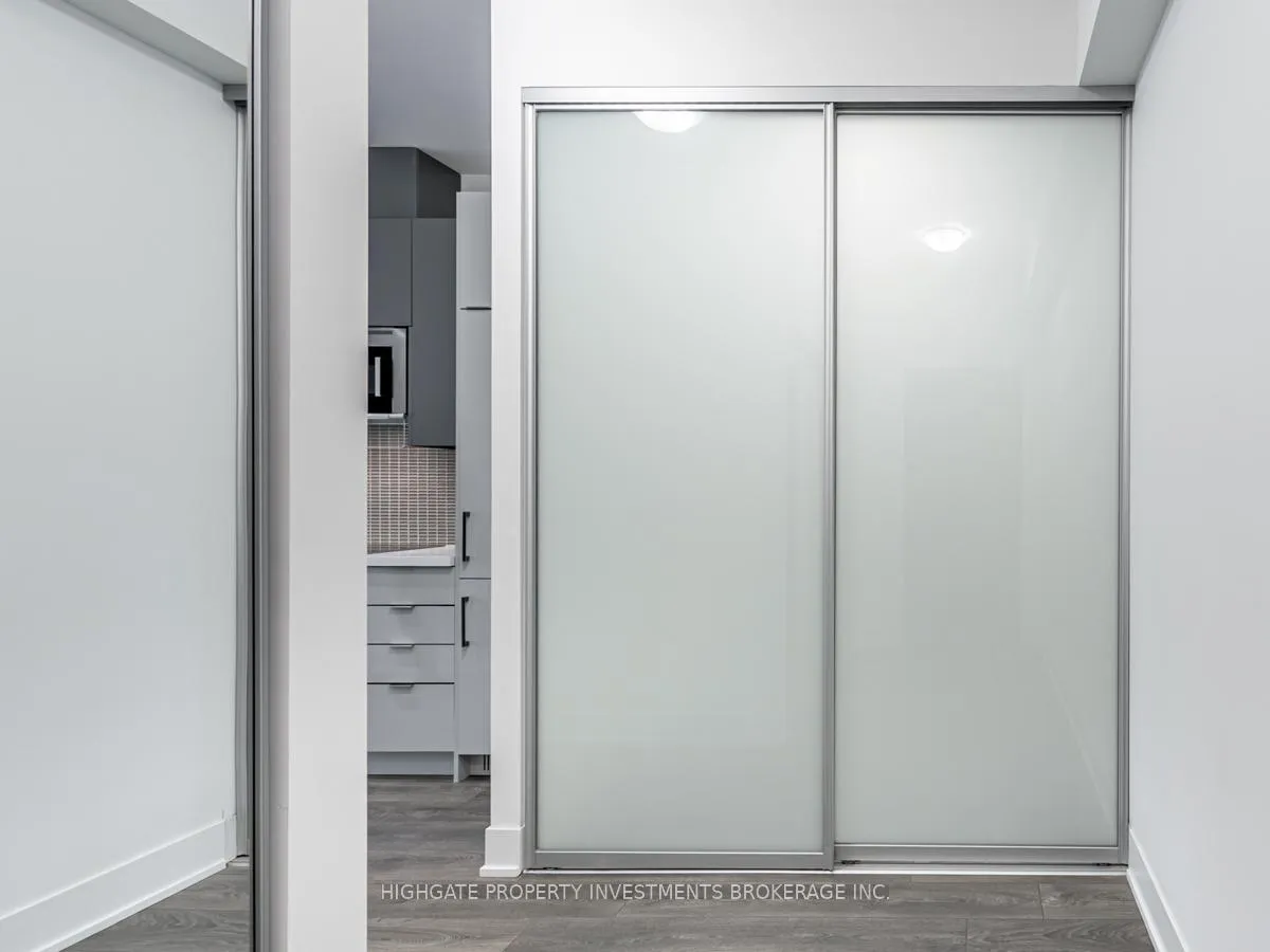 Photo 5 of Unit 305, 2916 Highway 7 Road, Vaughan, Concord — HOMEH