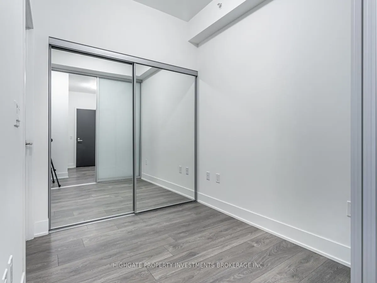 Photo 7 of Unit 305, 2916 Highway 7 Road, Vaughan, Concord — HOMEH