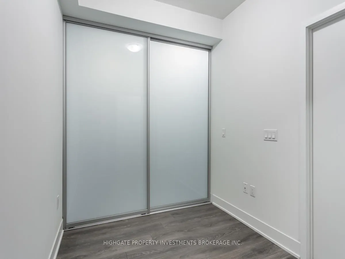 Photo 8 of Unit 305, 2916 Highway 7 Road, Vaughan, Concord — HOMEH