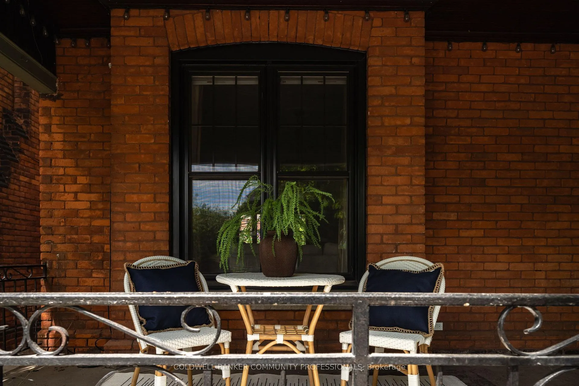 Photo 4 of 44 St Clair Avenue, Hamilton, Gibson — HOMEH