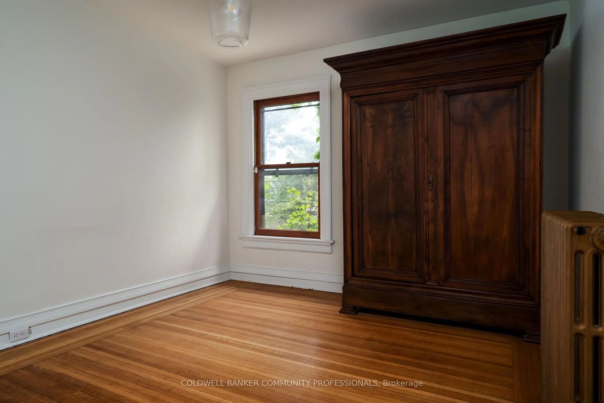 Photo 24 of 44 St Clair Avenue, Hamilton, Gibson — HOMEH