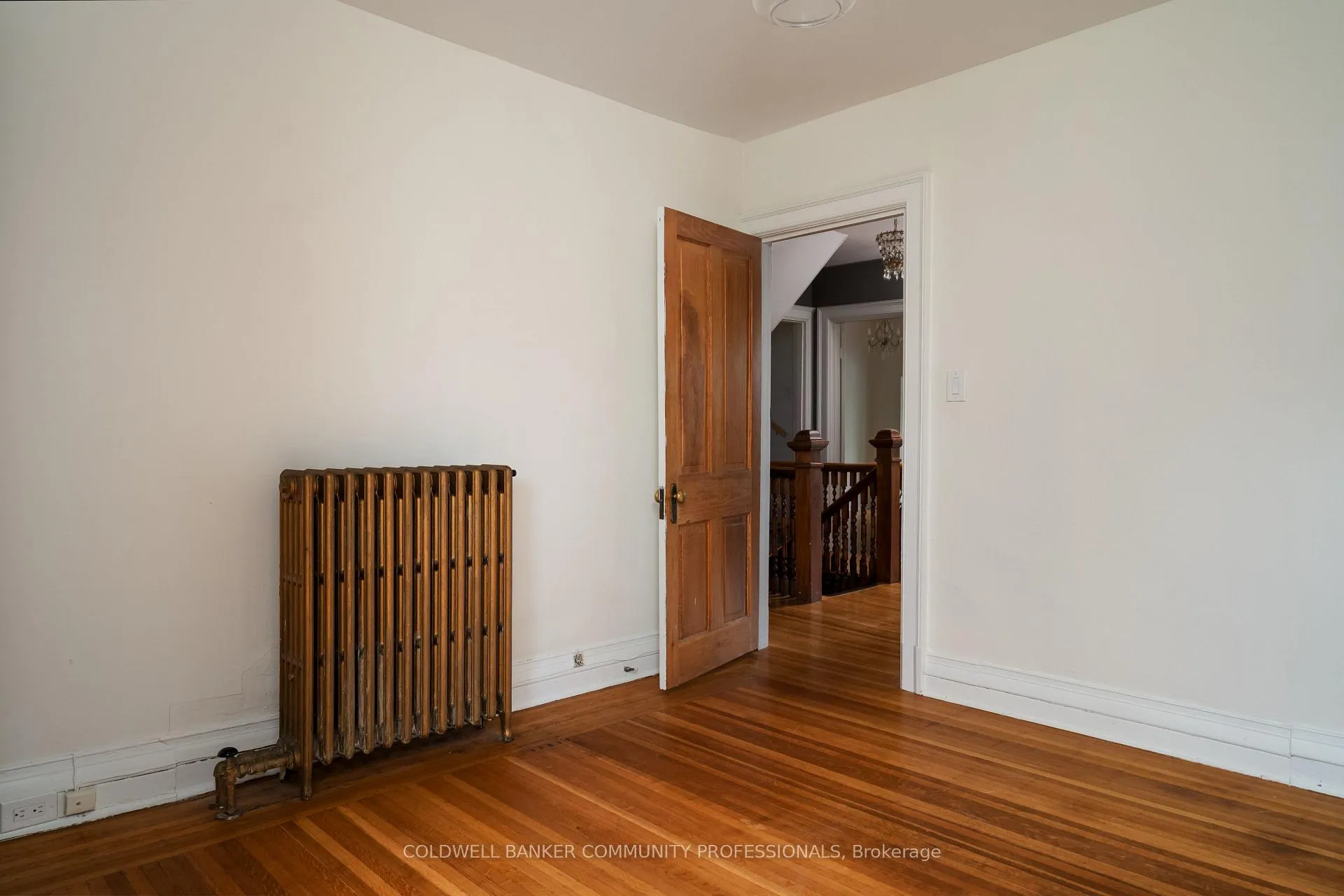 Photo 25 of 44 St Clair Avenue, Hamilton, Gibson — HOMEH