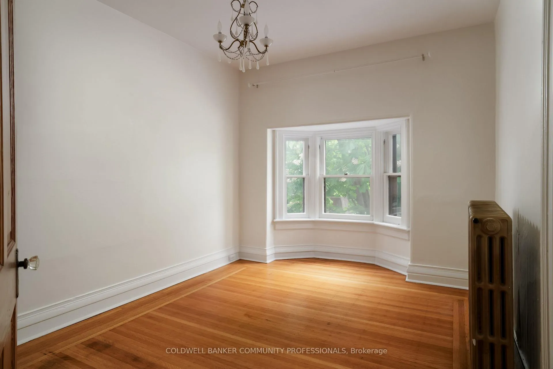 Photo 28 of 44 St Clair Avenue, Hamilton, Gibson — HOMEH