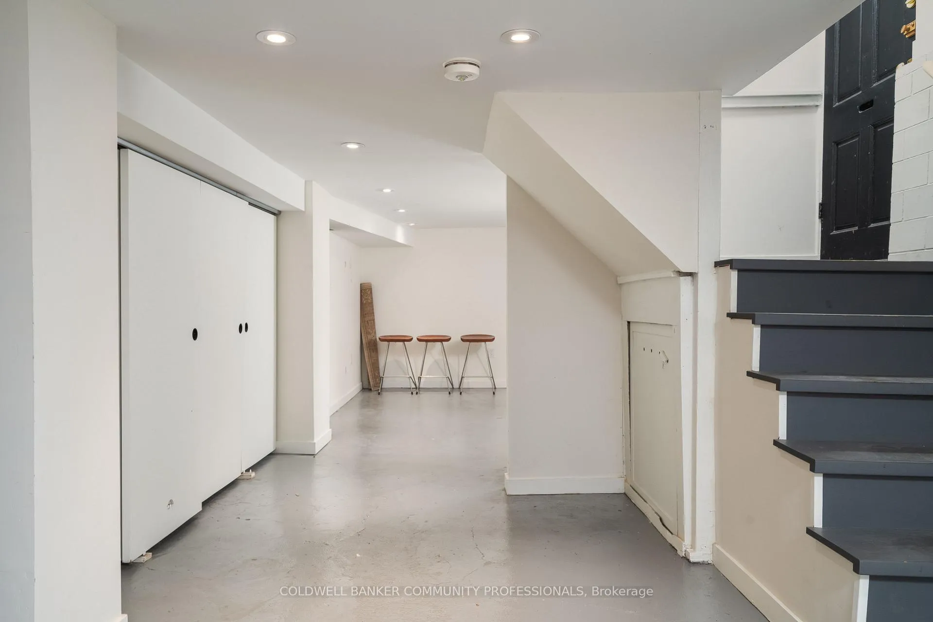 Photo 35 of 44 St Clair Avenue, Hamilton, Gibson — HOMEH