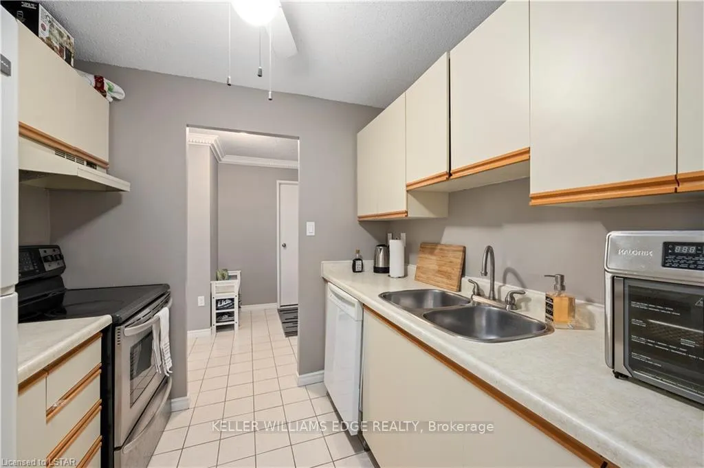 Photo 10 of Unit 1007, 45 Pond Mills Road, London, South J — HOMEH