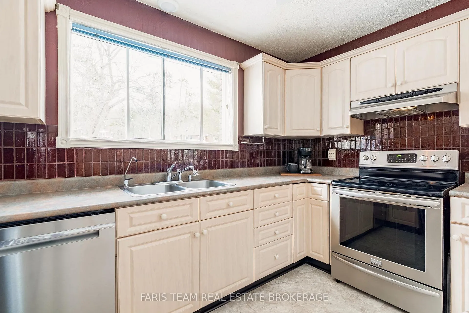 Photo 5 of 21 Pooles Road, Springwater, Midhurst — HOMEH