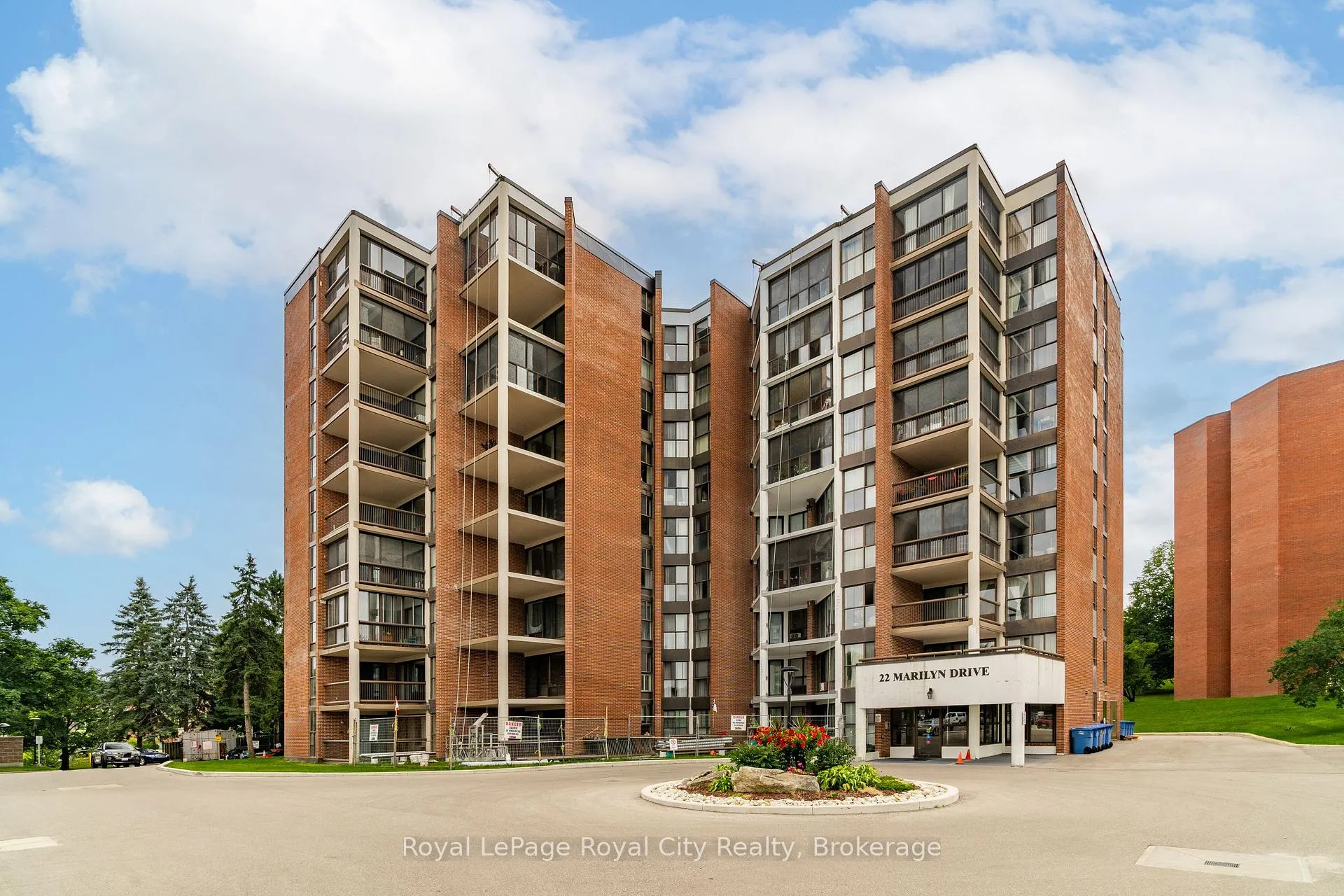 Photo 2 of Unit 803, 22 Marilyn Drive, Guelph, Riverside Park — HOMEH