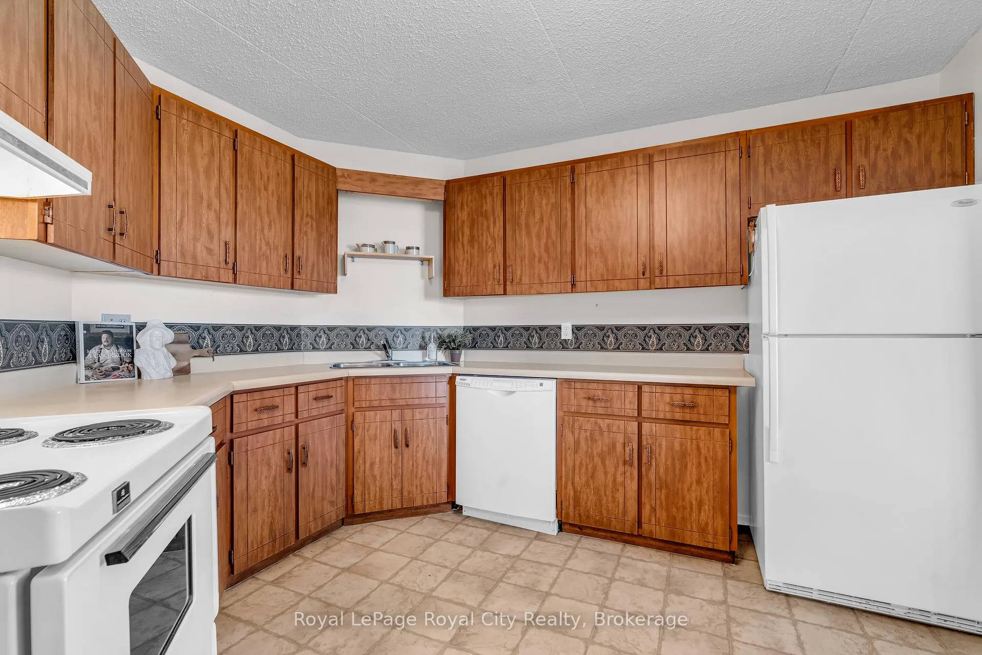 Photo 14 of Unit 803, 22 Marilyn Drive, Guelph, Riverside Park — HOMEH