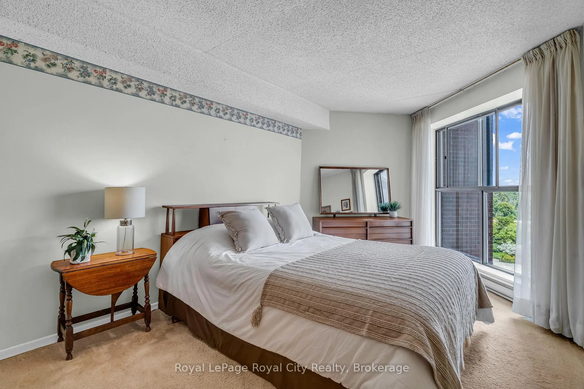 Photo 19 of Unit 803, 22 Marilyn Drive, Guelph, Riverside Park — HOMEH