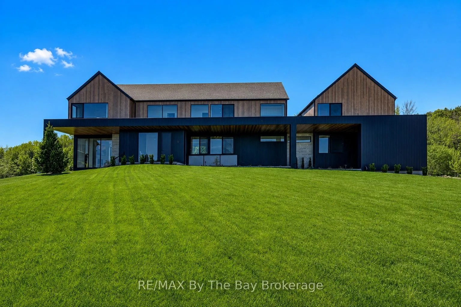 Photo of 18 Raintree Court