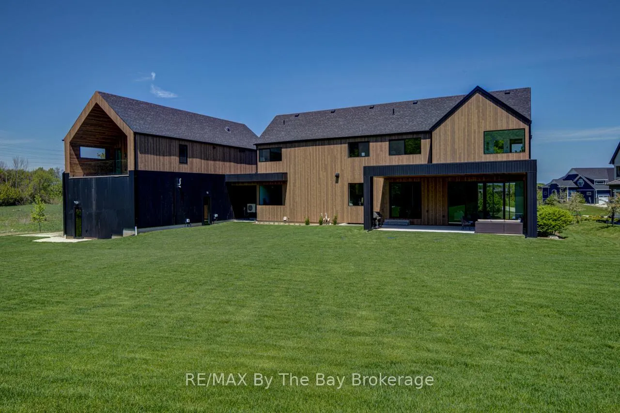 Photo 4 of 18 Raintree Court, Clearview, Rural Clearview — HOMEH