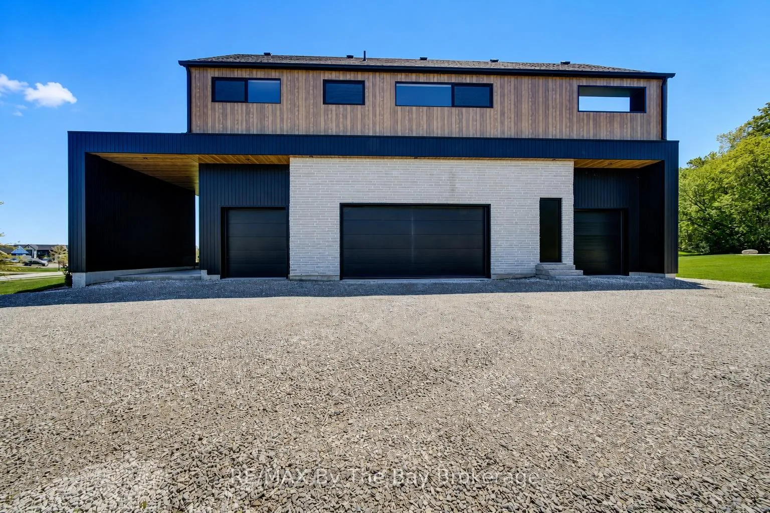 Photo 6 of 18 Raintree Court, Clearview, Rural Clearview — HOMEH